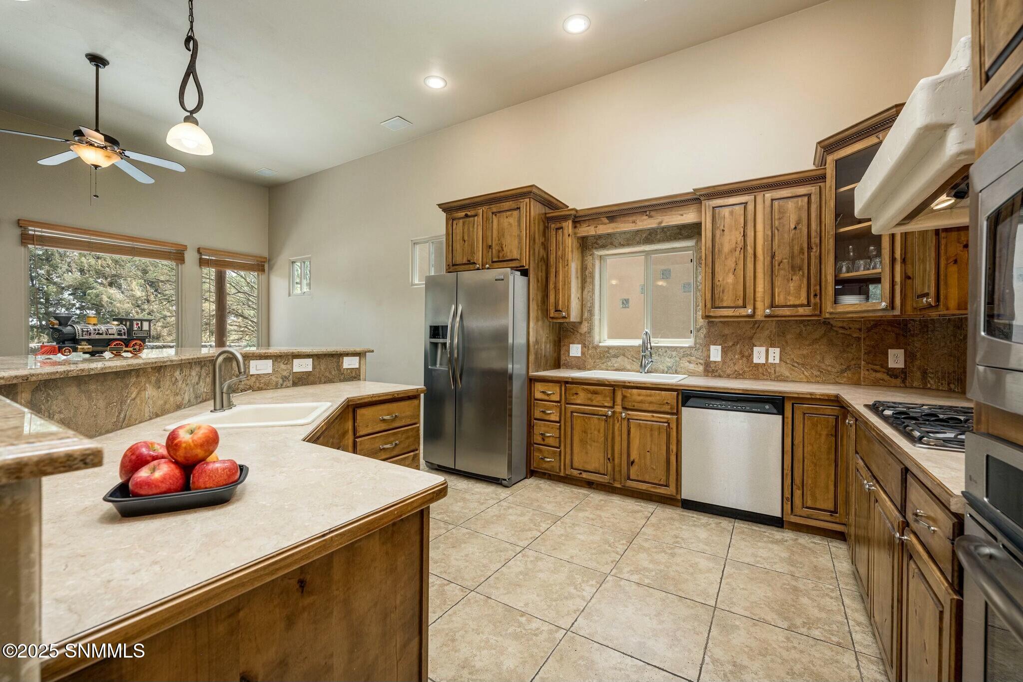 Las Cruces, New Mexico 88007, United States, 3 Bedrooms Bedrooms, ,2 BathroomsBathrooms,Residential,Active,113862