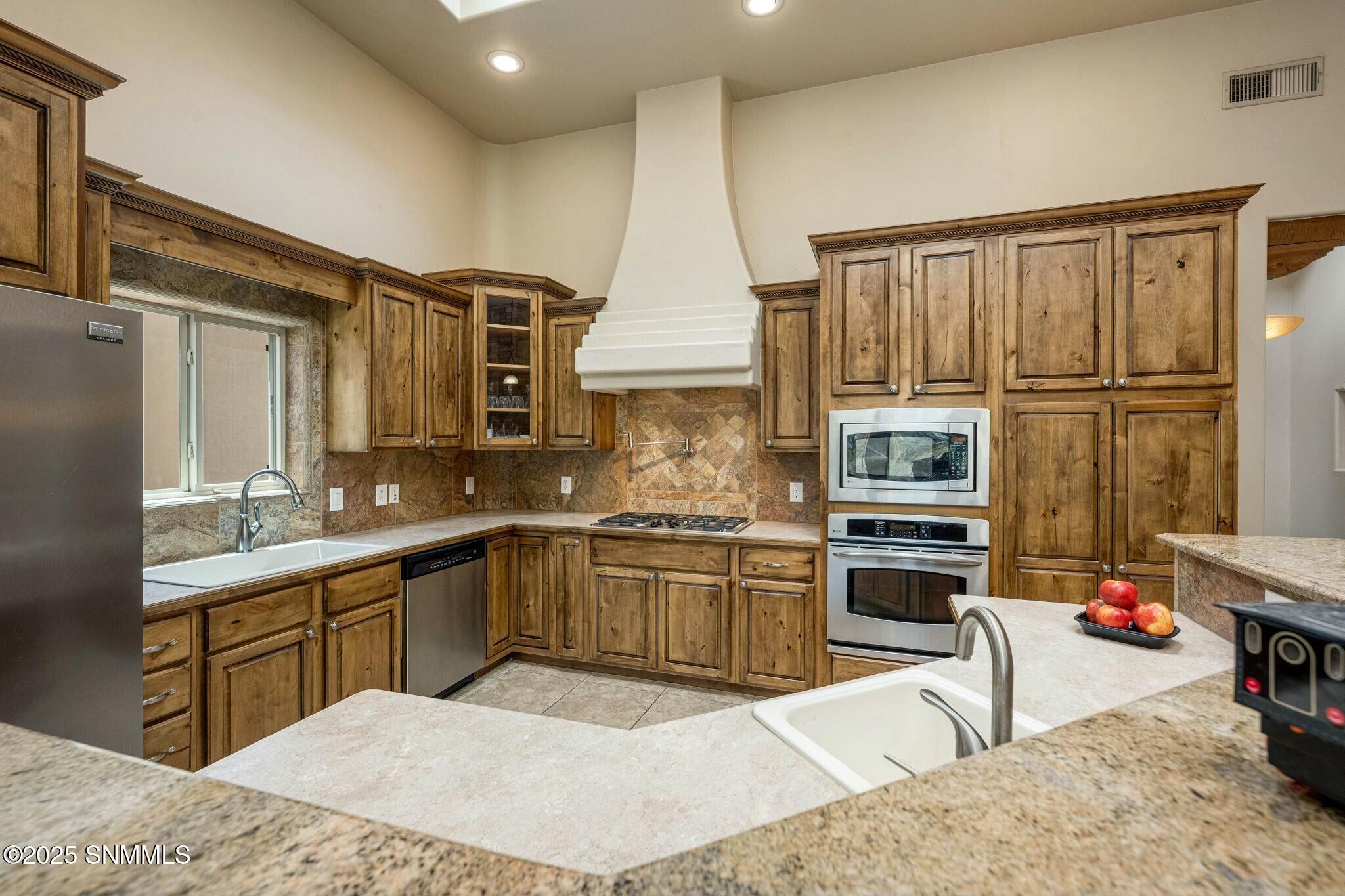 Las Cruces, New Mexico 88007, United States, 3 Bedrooms Bedrooms, ,2 BathroomsBathrooms,Residential,Active,113862