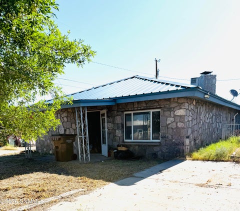 Homes For Sale - 515 S Espanola Street<br/> Dona Ana County, Las Cruces, NM 88001