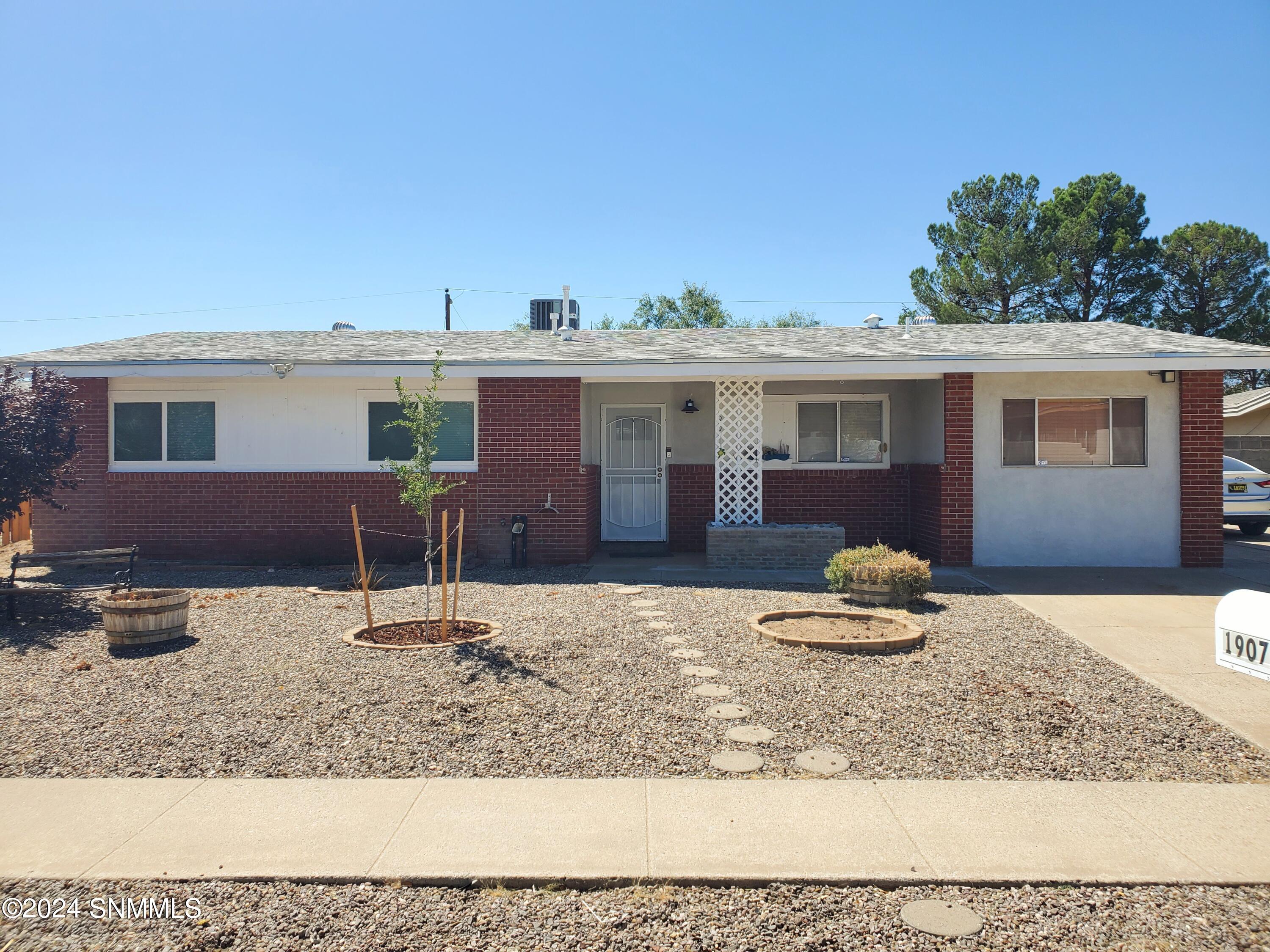 1907 Evelyn Street, Las Cruces, New Mexico image 1