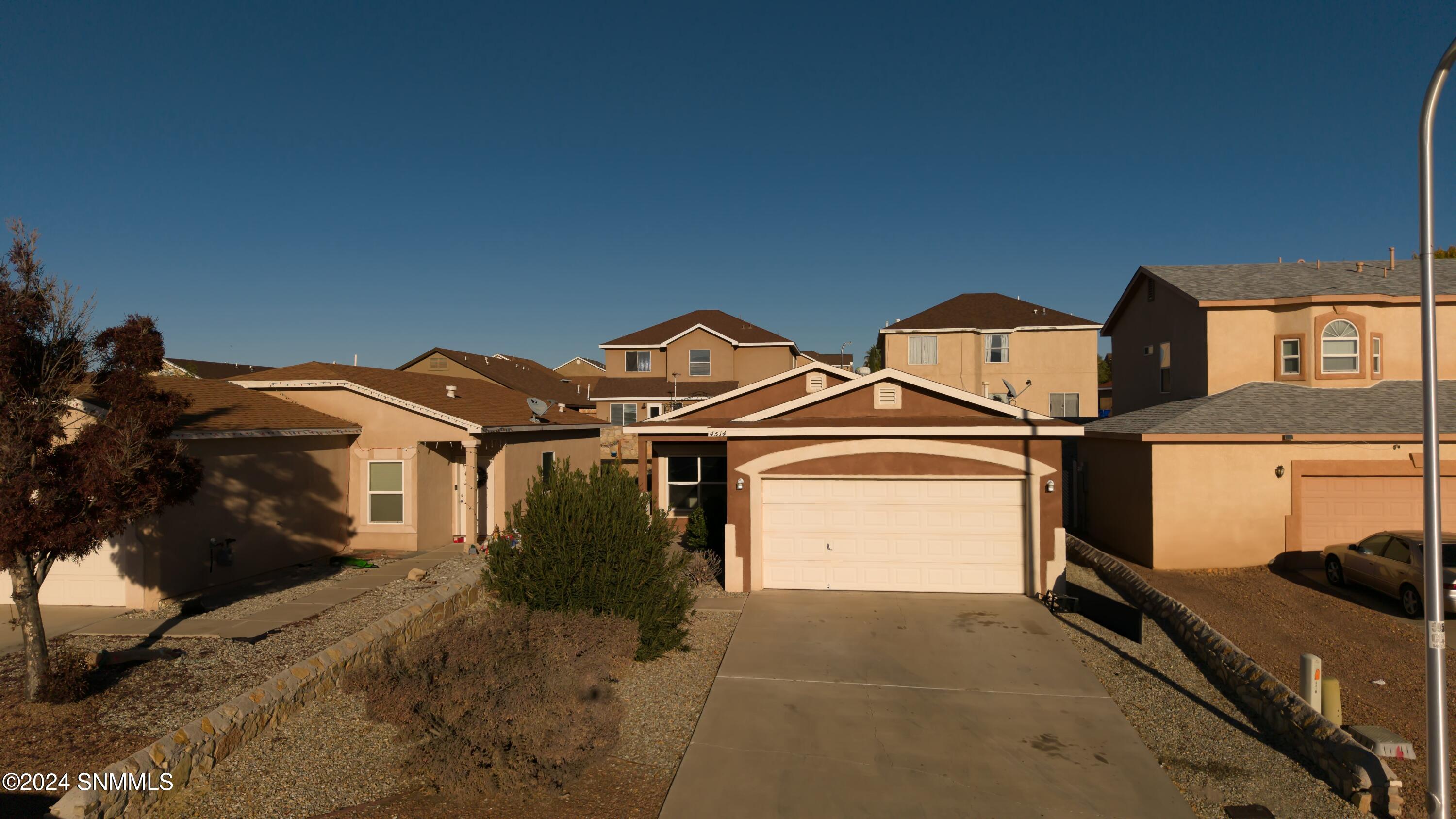 4514 Hillsboro Loop, Las Cruces, New Mexico image 1