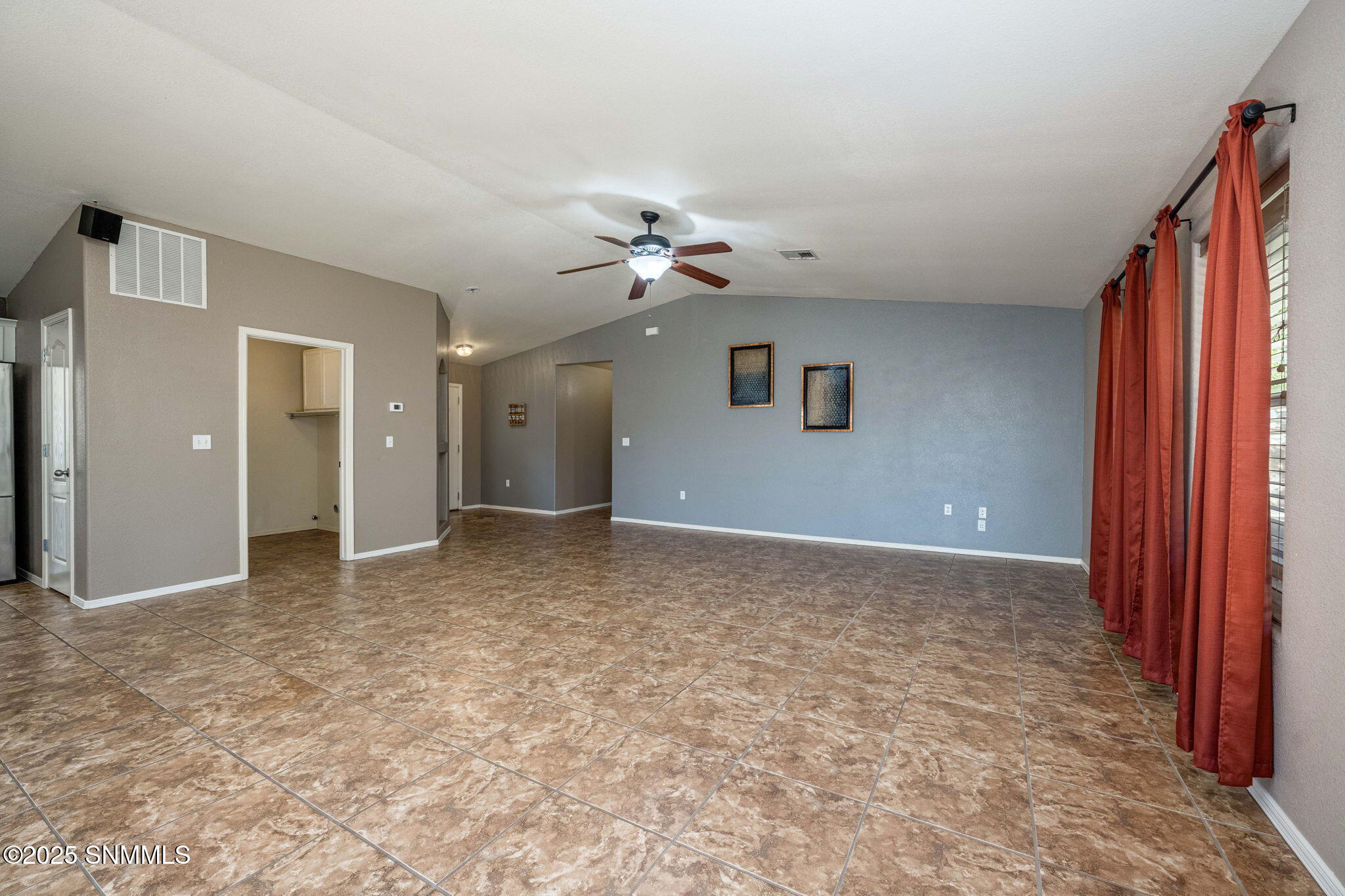 5948 Leaping Lizard Loop, Las Cruces, New York image 8