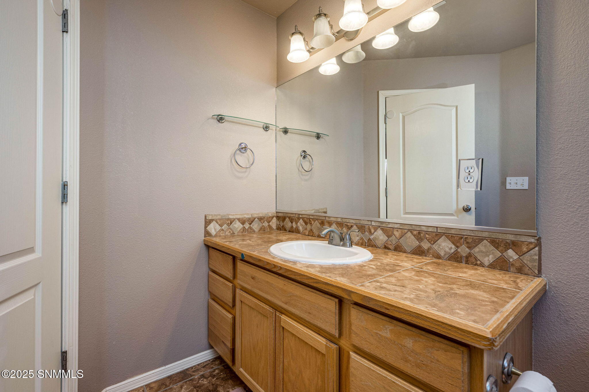 5948 Leaping Lizard Loop, Las Cruces, New York image 22