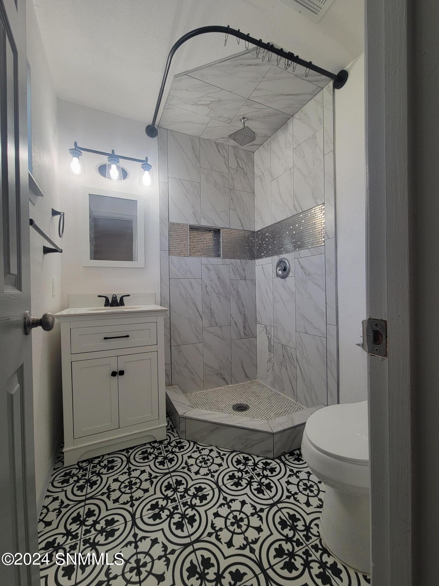 Las Cruces, New Mexico 88001, United States, 3 Bedrooms Bedrooms, ,2 BathroomsBathrooms,Residential,Active,44606