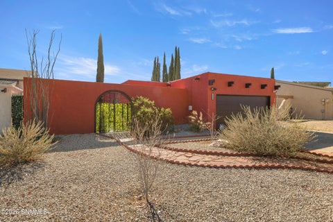 Homes For Sale - 3050 Executive Hills Road<br/> Dona Ana County, Las Cruces, NM 88011