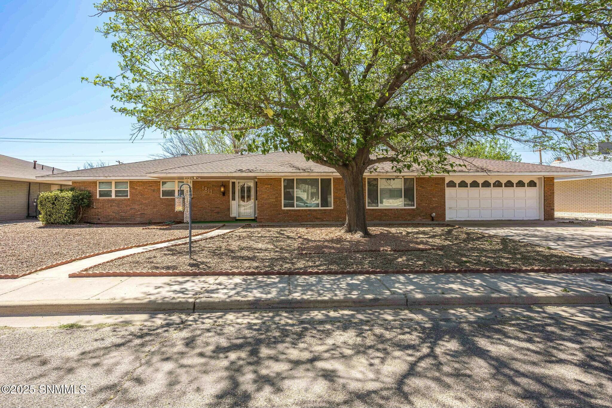 1811 Arizona Avenue, Alamogordo, New York image 2