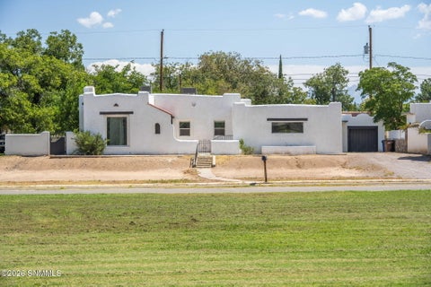 Homes For Sale - 1040 Hess Terrace<br/> Las Cruces, NM 88005