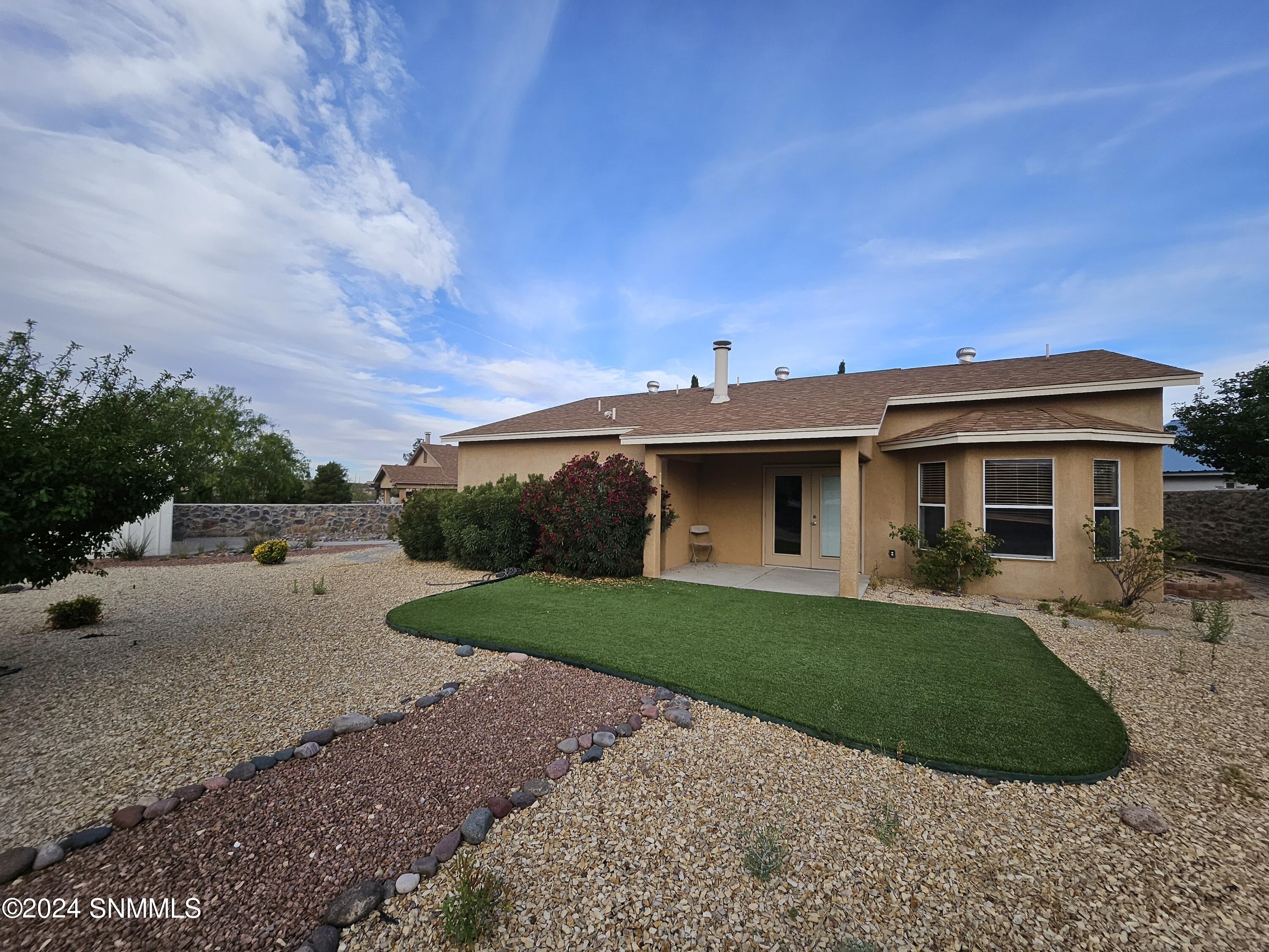 Las Cruces, New Mexico 88012, United States, 4 Bedrooms Bedrooms, ,2 BathroomsBathrooms,Residential,Active,56055