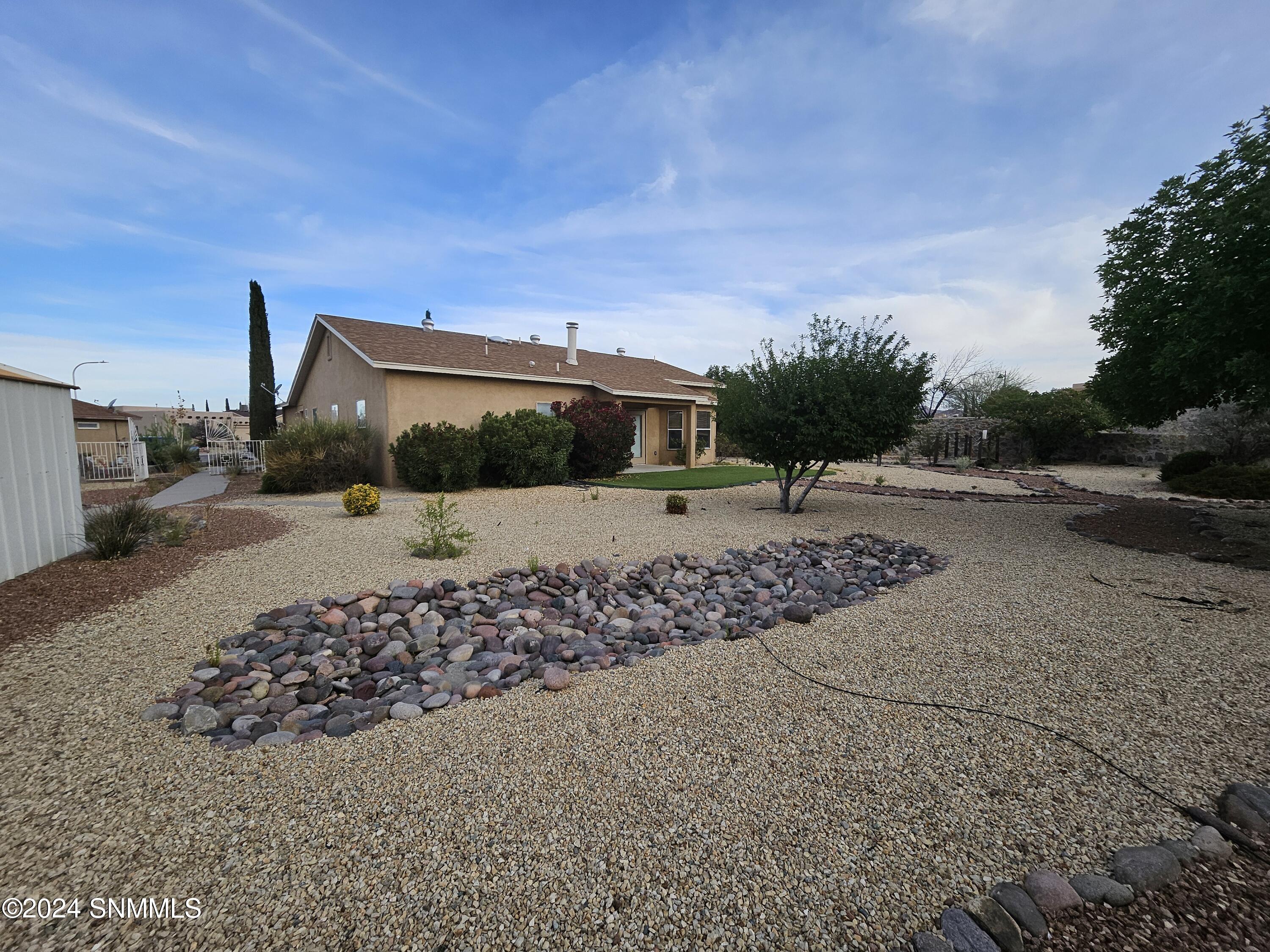 Las Cruces, New Mexico 88012, United States, 4 Bedrooms Bedrooms, ,2 BathroomsBathrooms,Residential,Active,56055