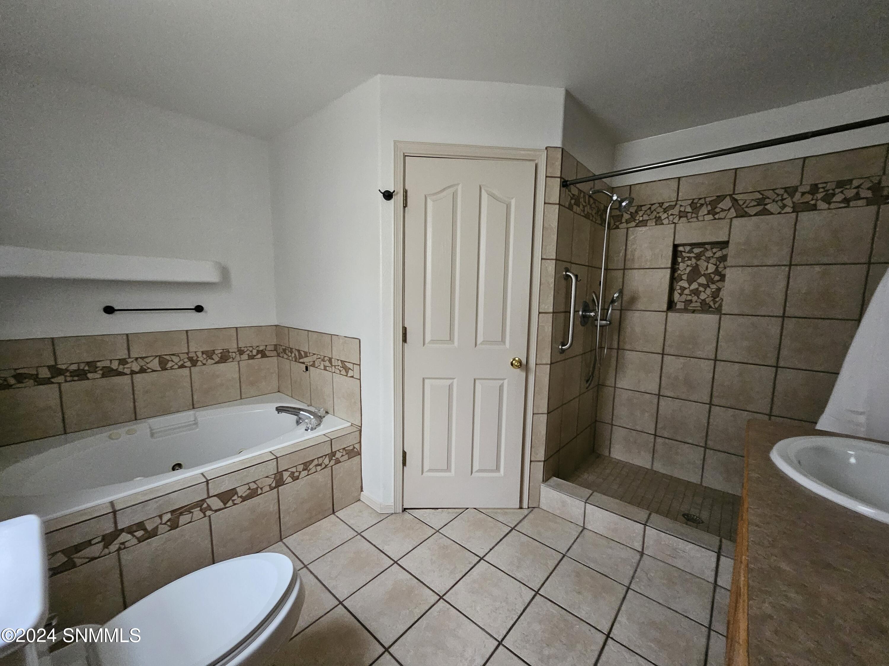 Las Cruces, New Mexico 88012, United States, 4 Bedrooms Bedrooms, ,2 BathroomsBathrooms,Residential,Active,56055