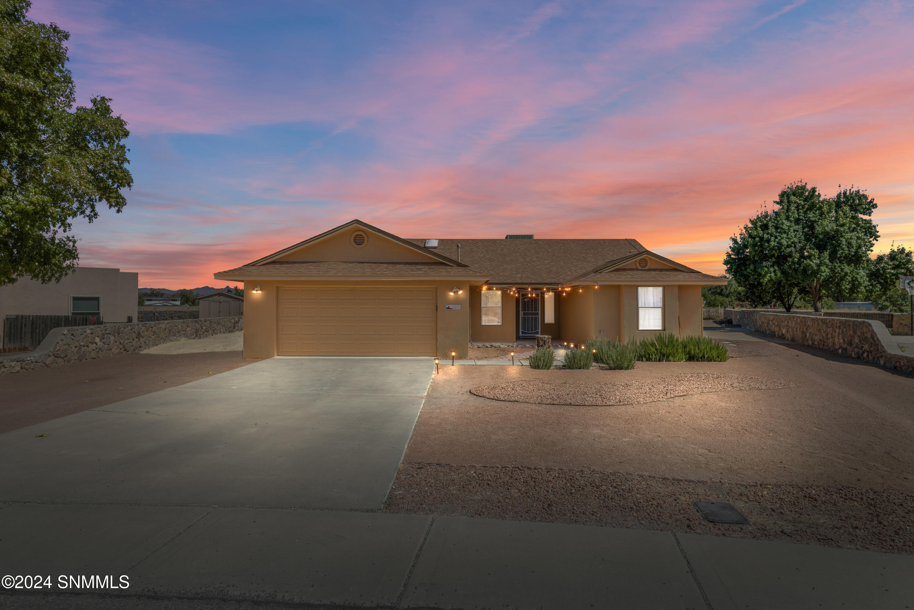 1122 Villita Loop, Las Cruces, New Mexico image 1