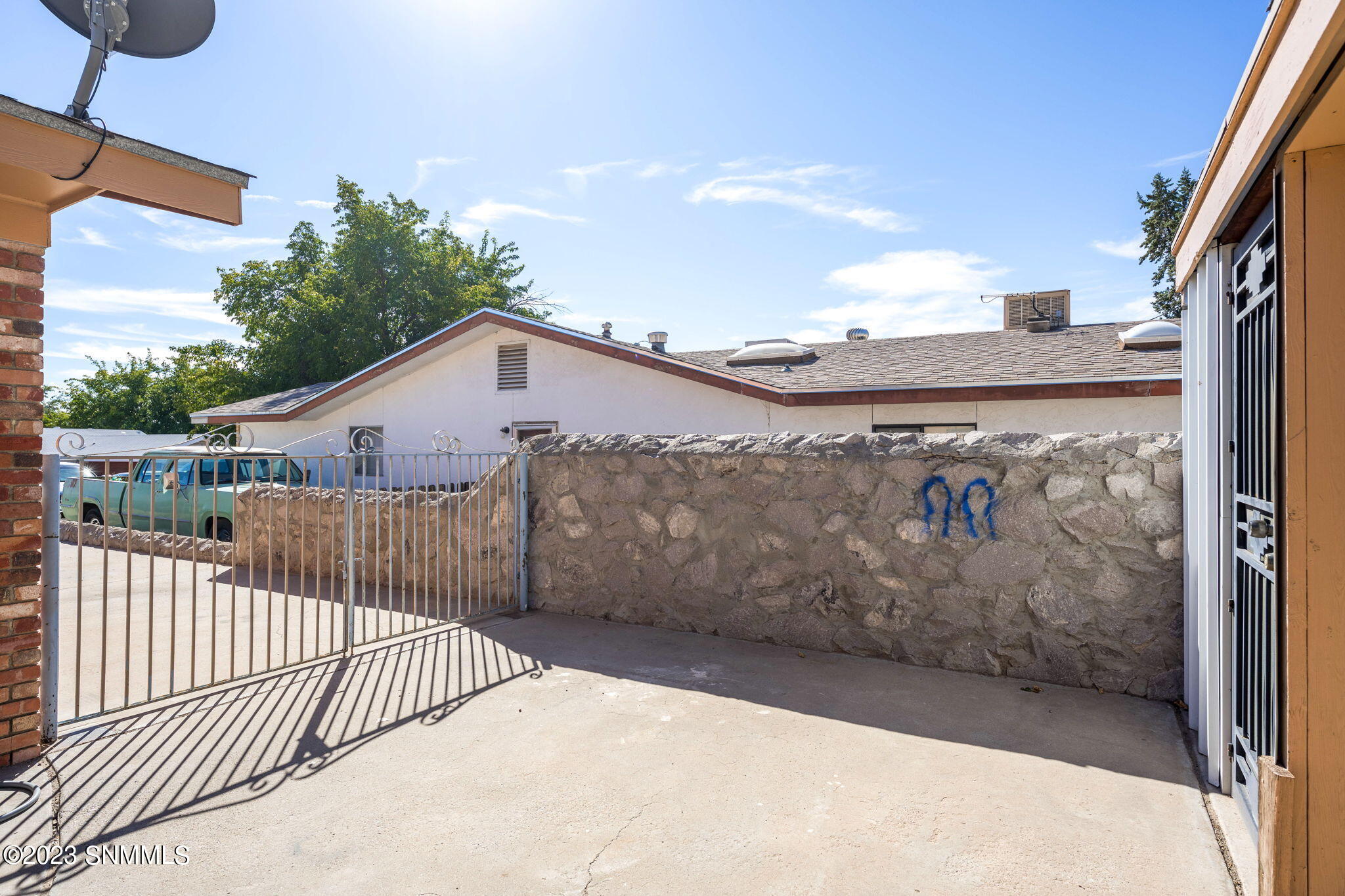 Las Cruces, New Mexico 88011, United States, 3 Bedrooms Bedrooms, ,2 BathroomsBathrooms,Residential,Pending,68864