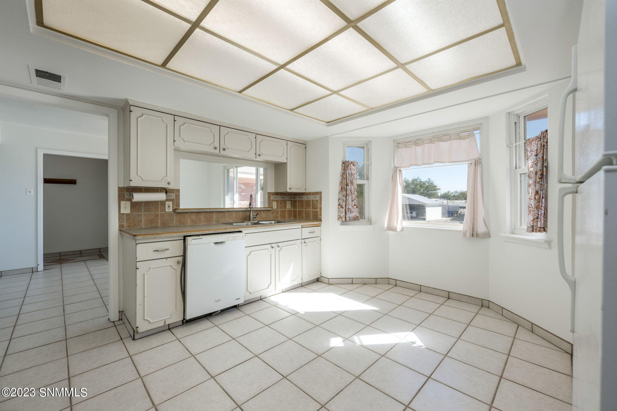 Las Cruces, New Mexico 88011, United States, 3 Bedrooms Bedrooms, ,2 BathroomsBathrooms,Residential,Pending,68864