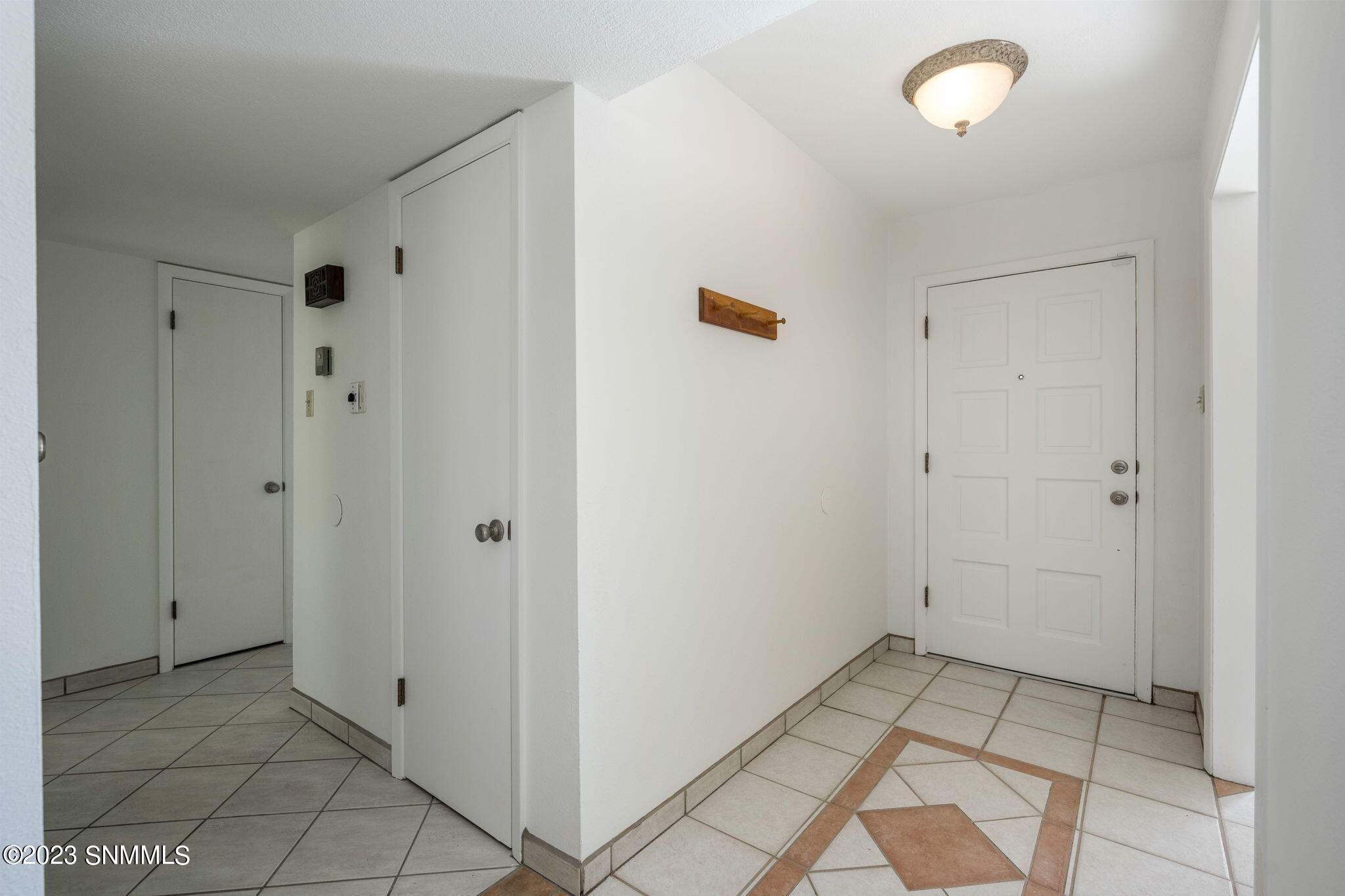 Las Cruces, New Mexico 88011, United States, 3 Bedrooms Bedrooms, ,2 BathroomsBathrooms,Residential,Pending,68864