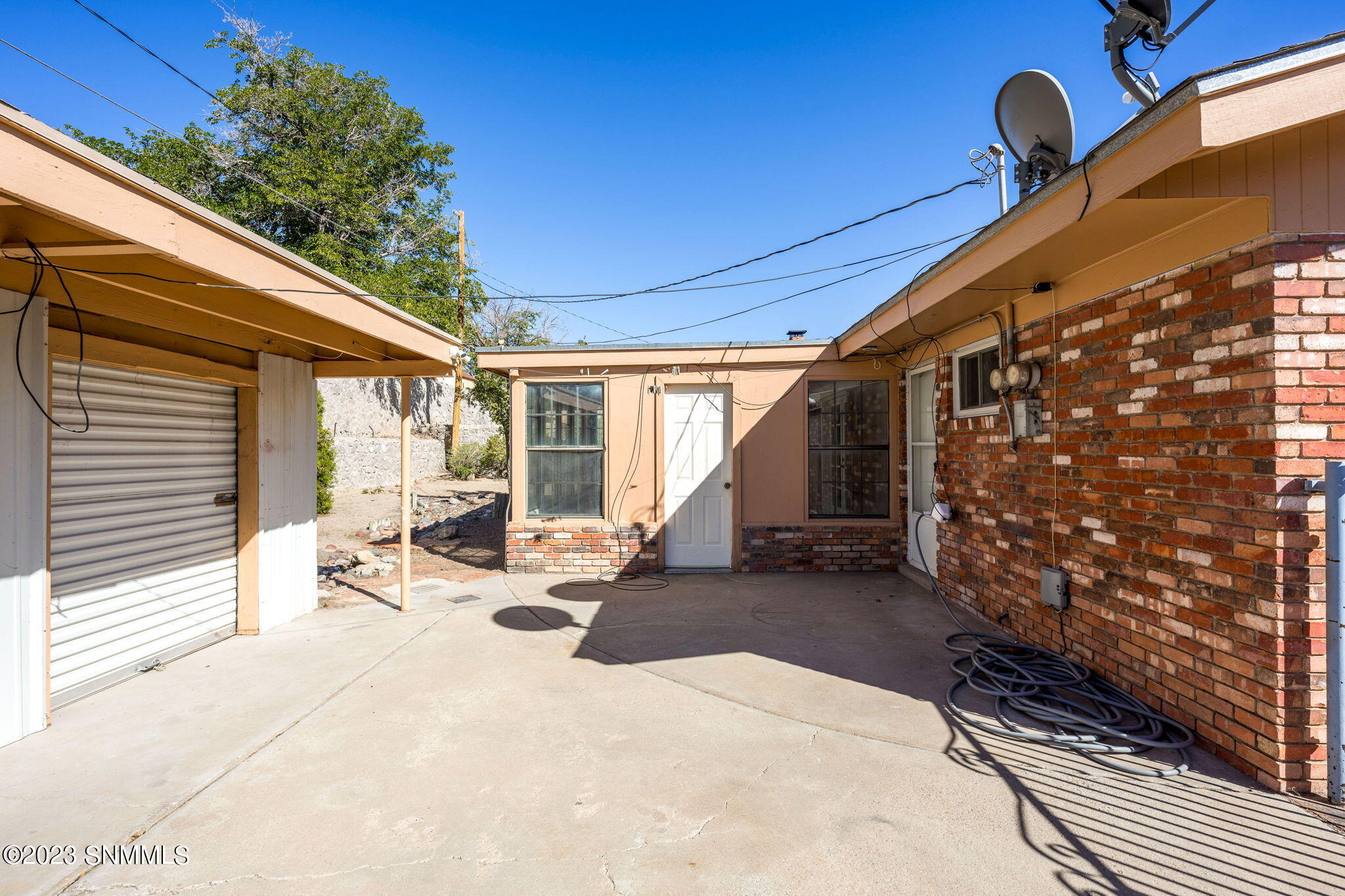 Las Cruces, New Mexico 88011, United States, 3 Bedrooms Bedrooms, ,2 BathroomsBathrooms,Residential,Pending,68864