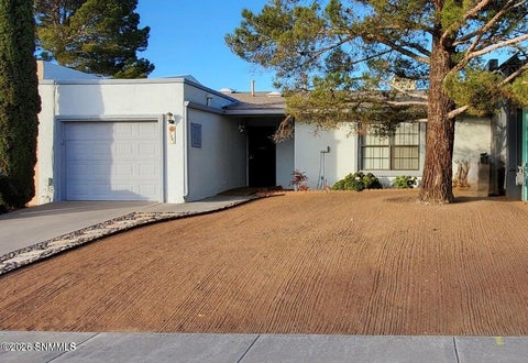 Townhouse For Sale - 1061 Candeleras Street<br/> Las Cruces, NM 88011