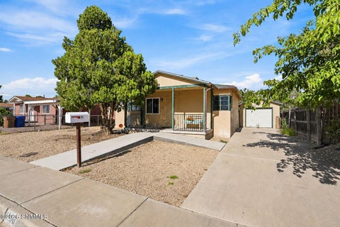 Homes For Sale - 1190 Douglas Drive<br/> Dona Ana County, Las Cruces, NM 88005