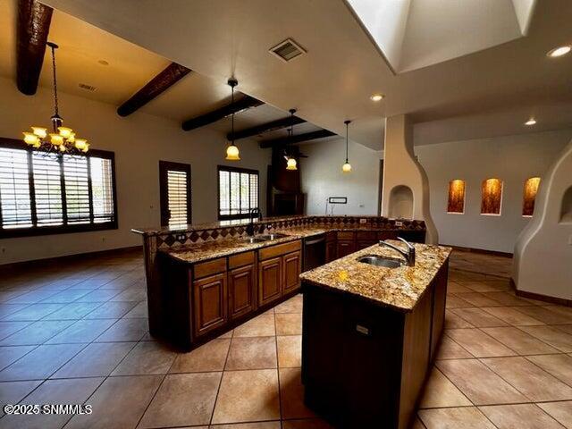 Las Cruces, New Mexico 88012, United States, 3 Bedrooms Bedrooms, ,3 BathroomsBathrooms,Residential,Active,211124