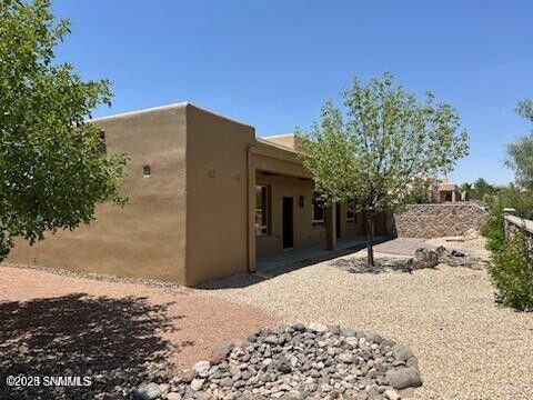 Las Cruces, New Mexico 88012, United States, 3 Bedrooms Bedrooms, ,3 BathroomsBathrooms,Residential,Active,211124