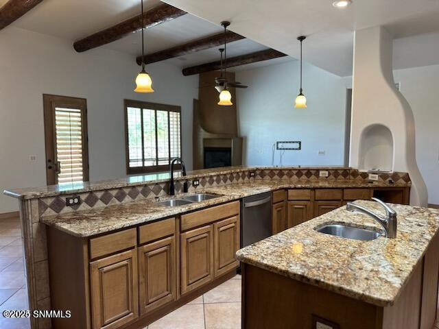 Las Cruces, New Mexico 88012, United States, 3 Bedrooms Bedrooms, ,3 BathroomsBathrooms,Residential,Active,211124