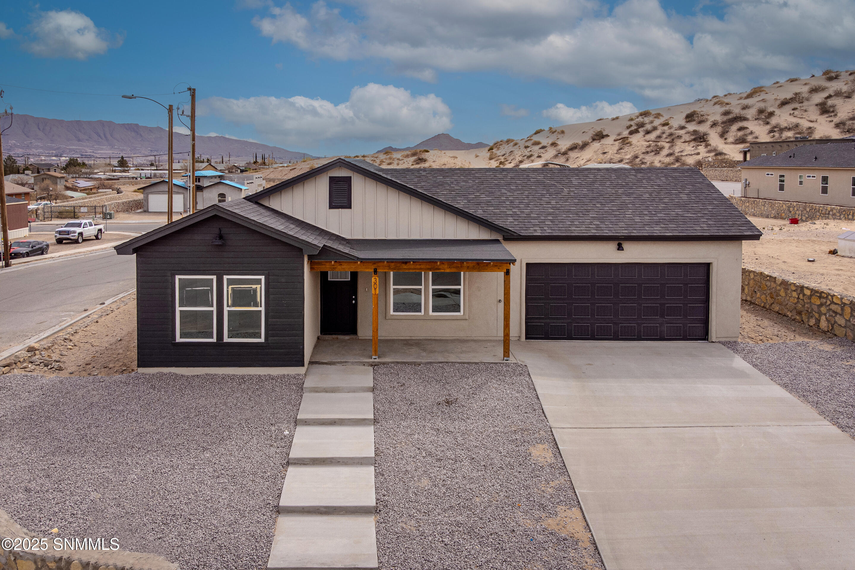 301 Trinidad Drive, Sunland Park, New Mexico image 2