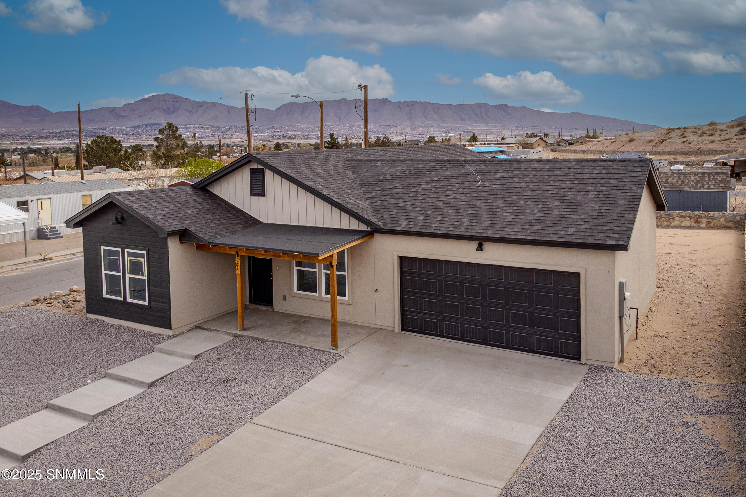 301 Trinidad Drive, Sunland Park, New Mexico image 1