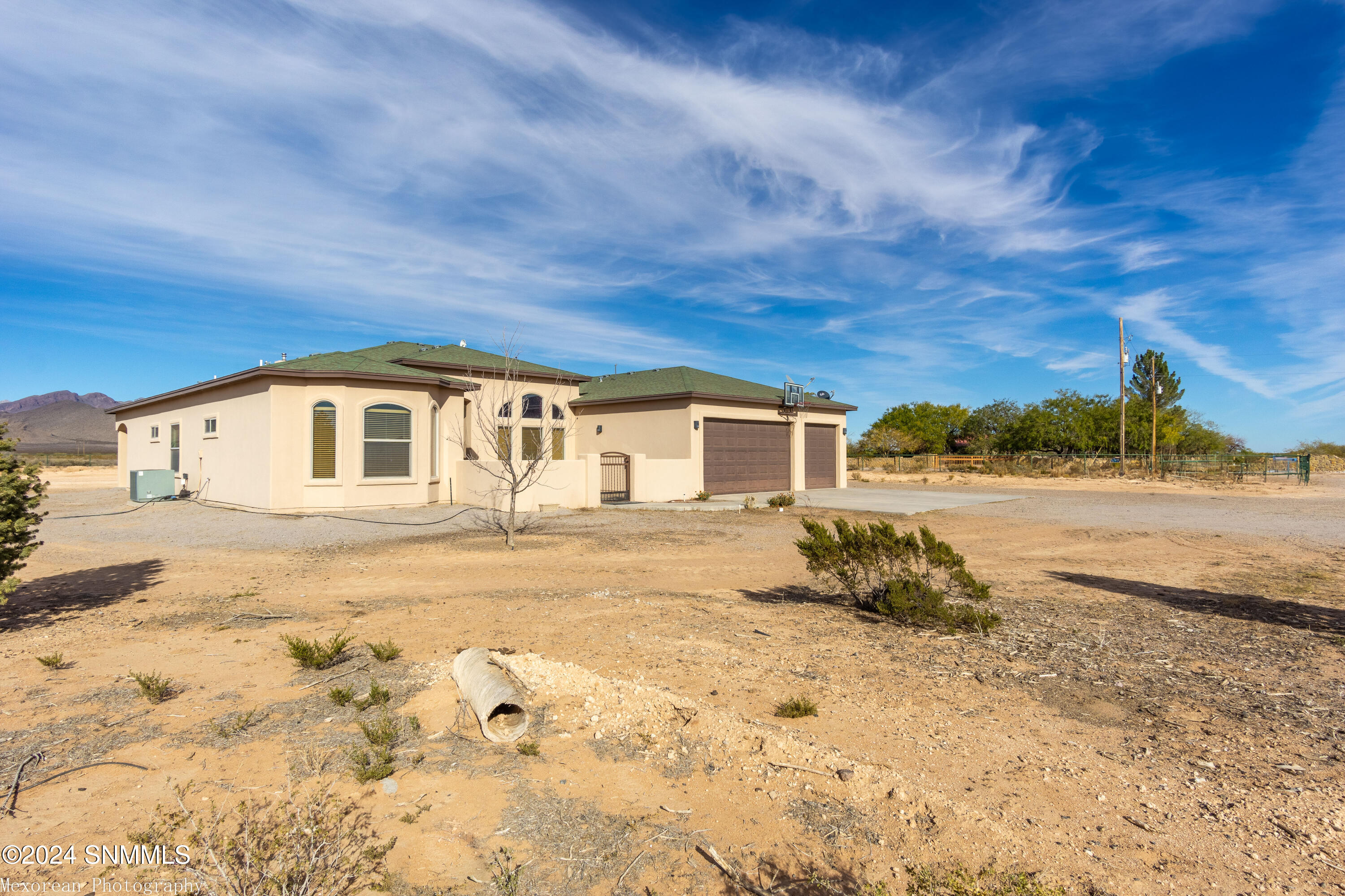 229 Vista Del Rey Drive, Vado, New Mexico image 3