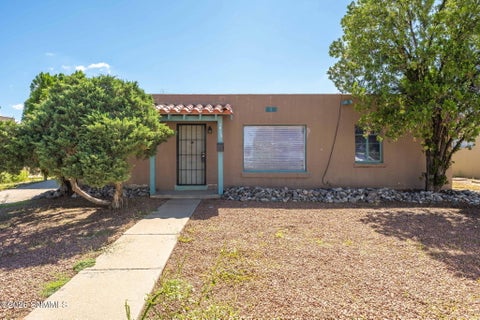 Homes For Sale - 1015 Mechem Avenue<br/> Dona Ana County, Las Cruces, NM 88005