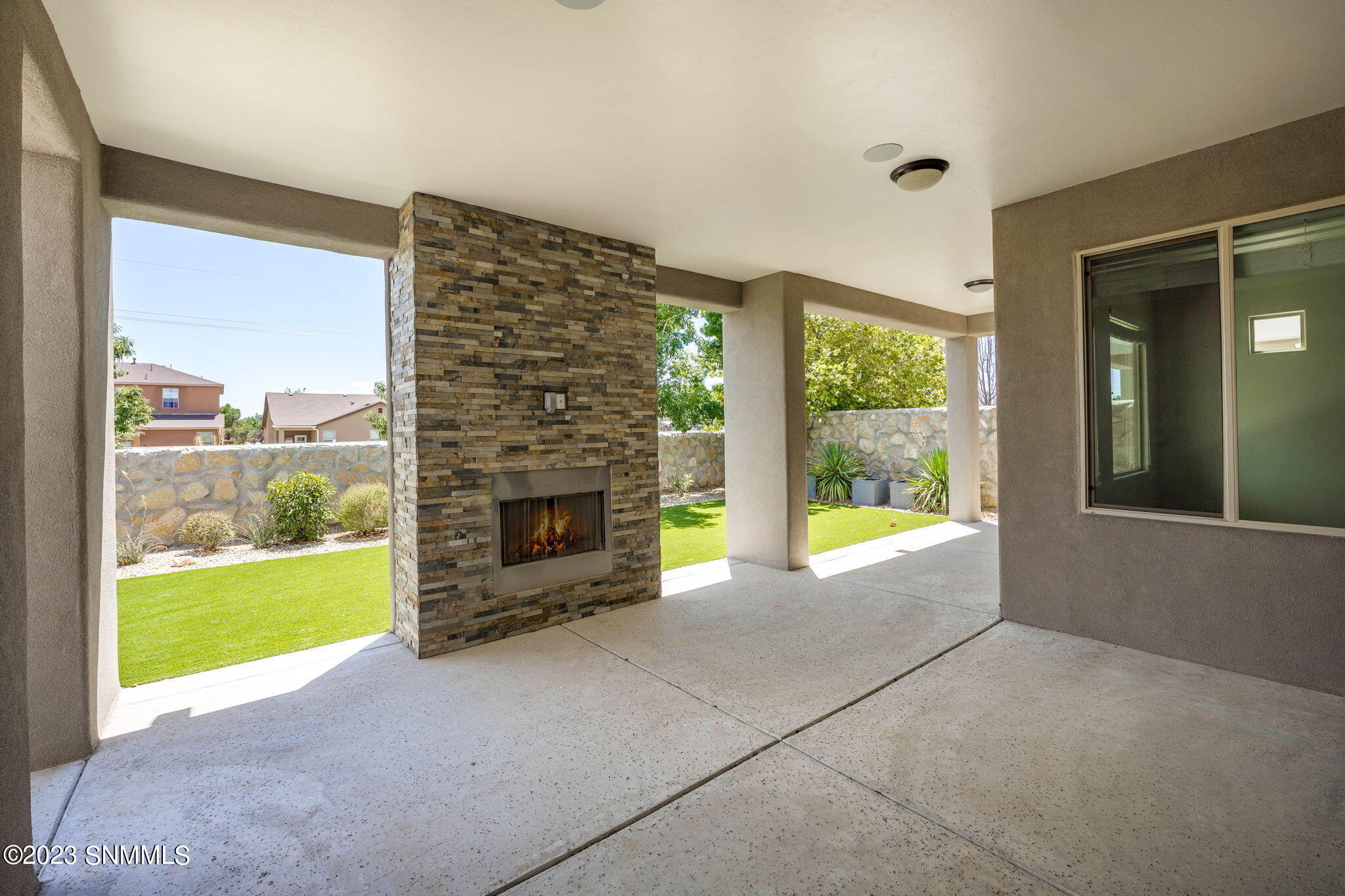 Las Cruces, New Mexico 88012, United States, 4 Bedrooms Bedrooms, ,3 BathroomsBathrooms,Residential,Pending,71258