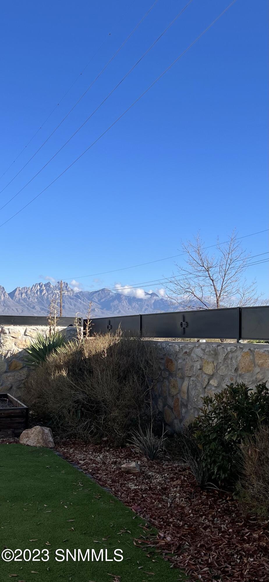 Las Cruces, New Mexico 88012, United States, 4 Bedrooms Bedrooms, ,3 BathroomsBathrooms,Residential,Pending,71258