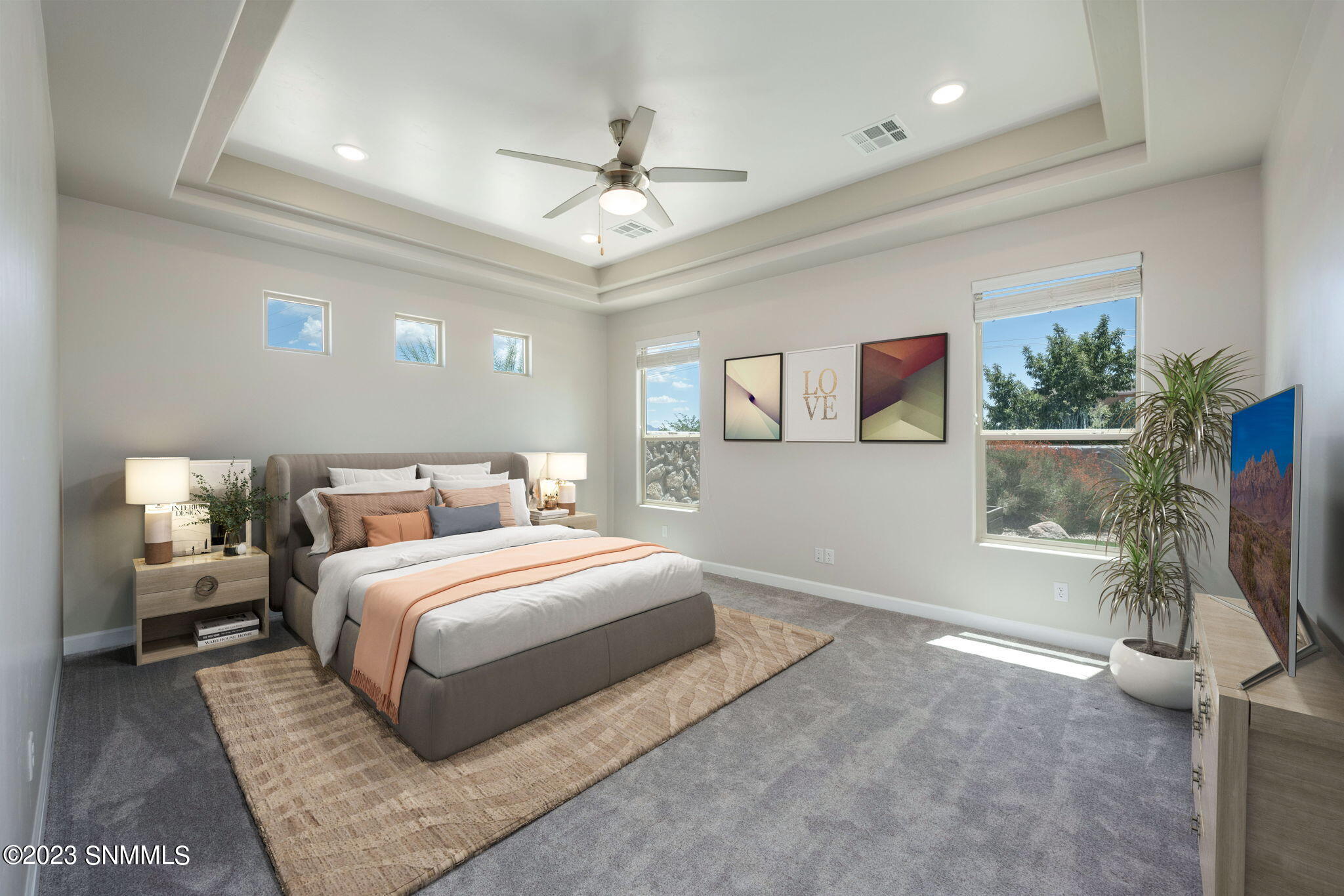 Las Cruces, New Mexico 88012, United States, 4 Bedrooms Bedrooms, ,3 BathroomsBathrooms,Residential,Pending,71258