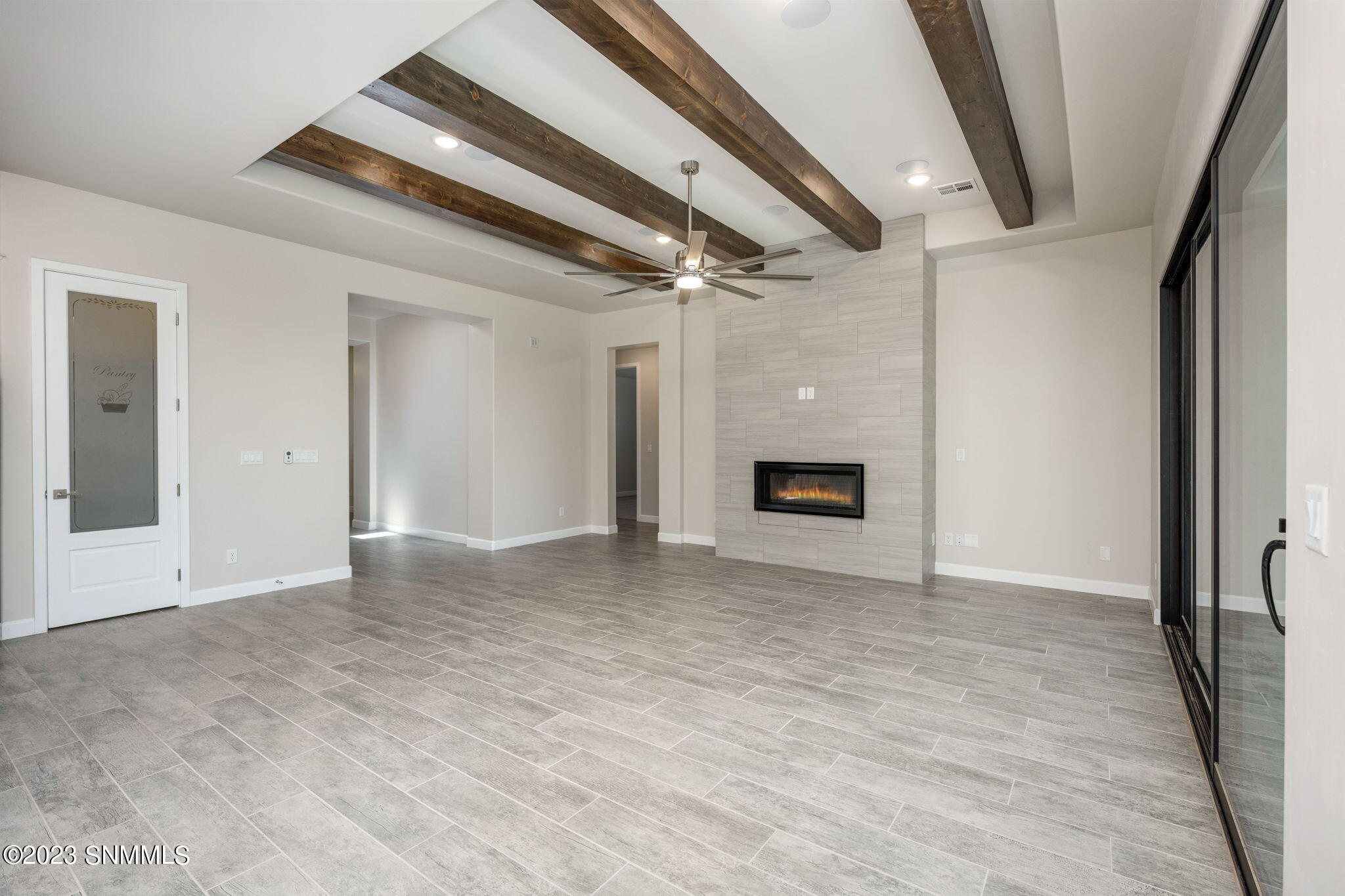 Las Cruces, New Mexico 88012, United States, 4 Bedrooms Bedrooms, ,3 BathroomsBathrooms,Residential,Pending,71258