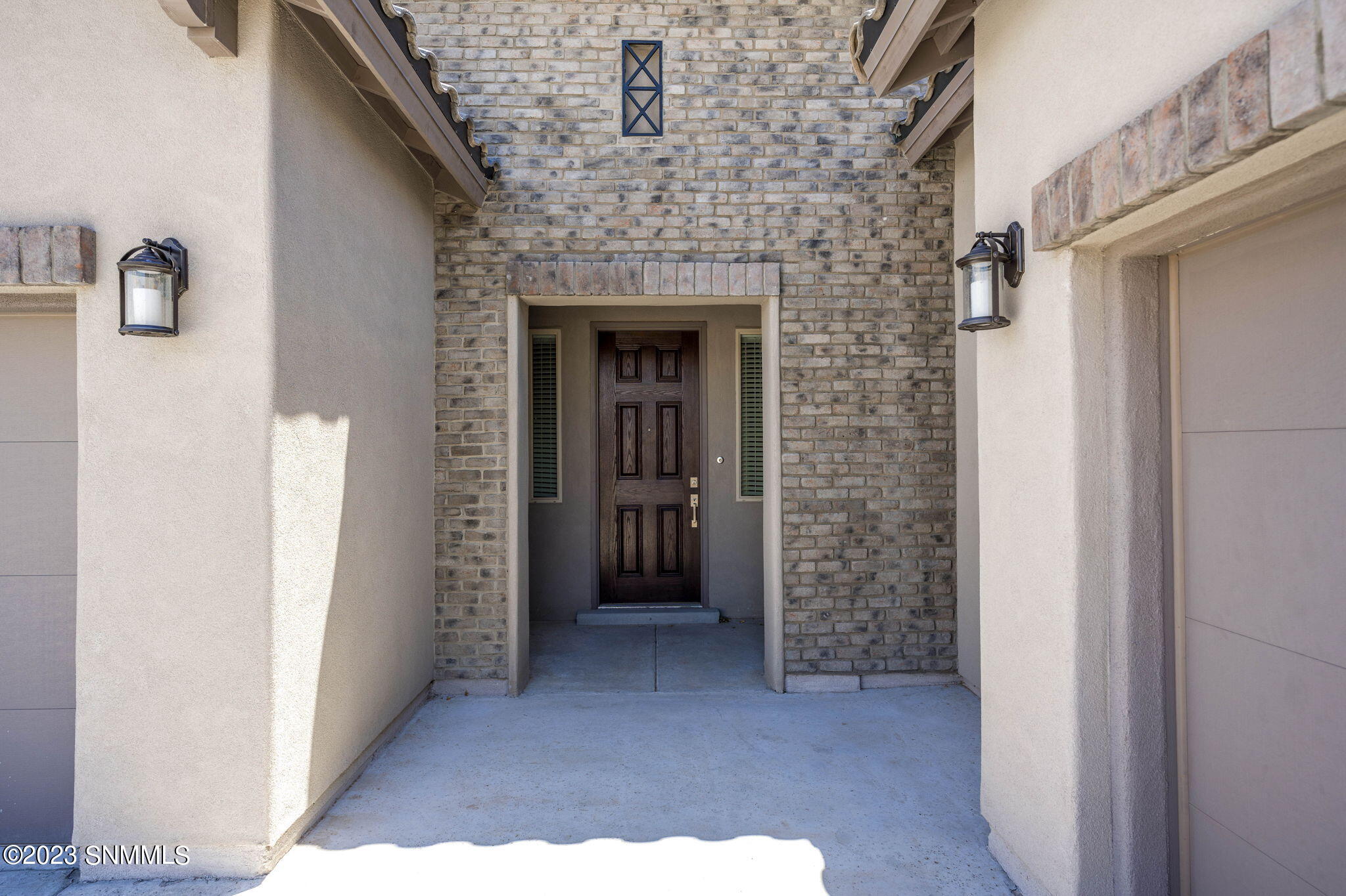 Las Cruces, New Mexico 88012, United States, 4 Bedrooms Bedrooms, ,3 BathroomsBathrooms,Residential,Pending,71258