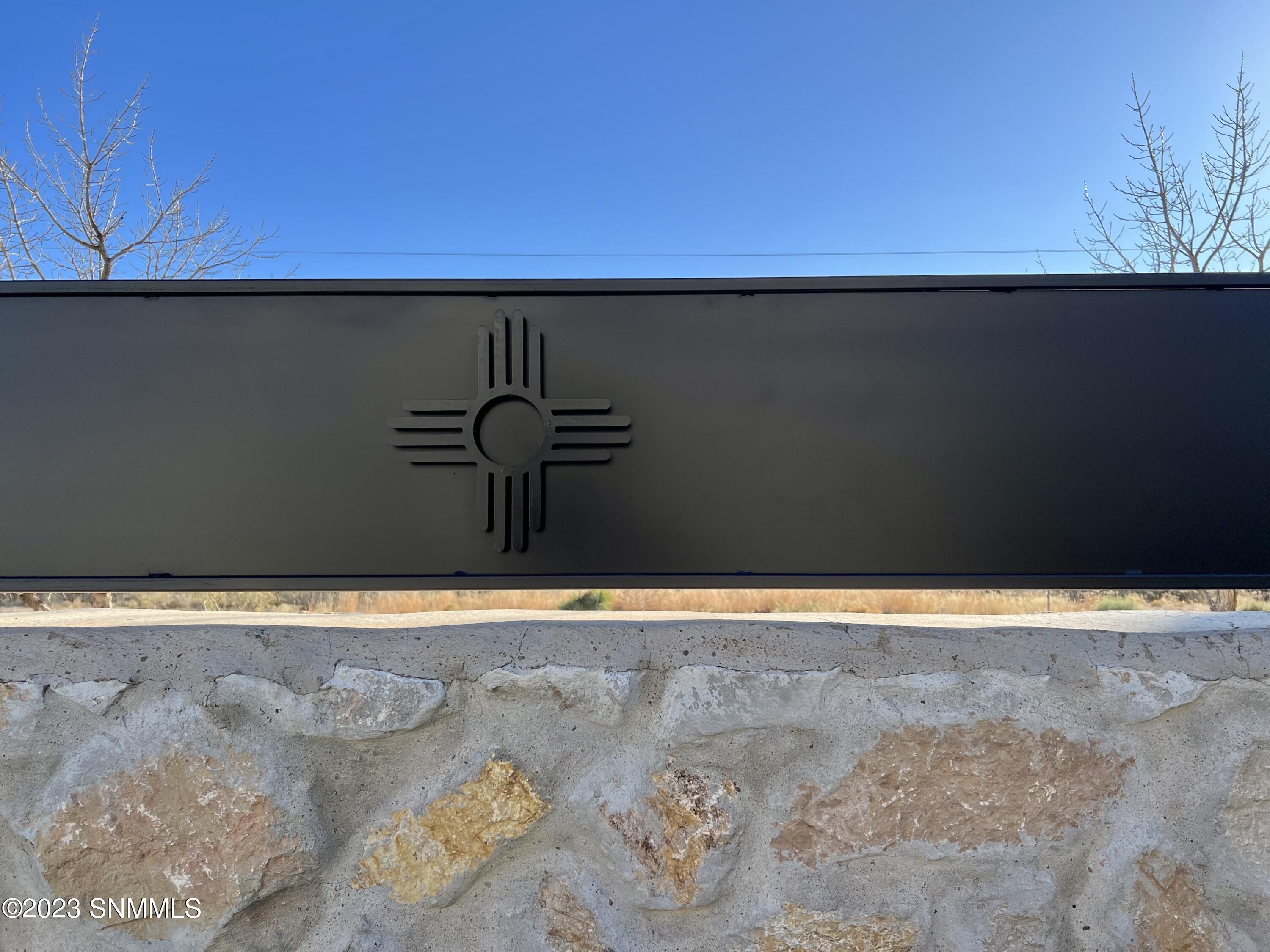 Las Cruces, New Mexico 88012, United States, 4 Bedrooms Bedrooms, ,3 BathroomsBathrooms,Residential,Pending,71258