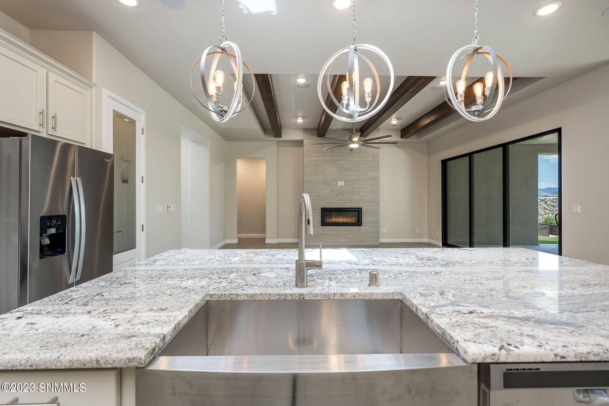 Las Cruces, New Mexico 88012, United States, 4 Bedrooms Bedrooms, ,3 BathroomsBathrooms,Residential,Pending,71258