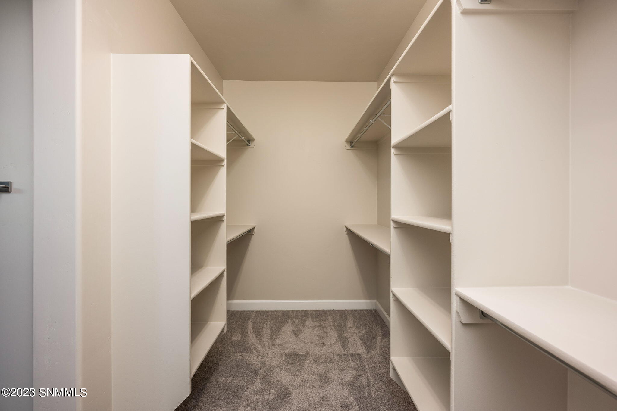 Las Cruces, New Mexico 88012, United States, 4 Bedrooms Bedrooms, ,3 BathroomsBathrooms,Residential,Pending,71258