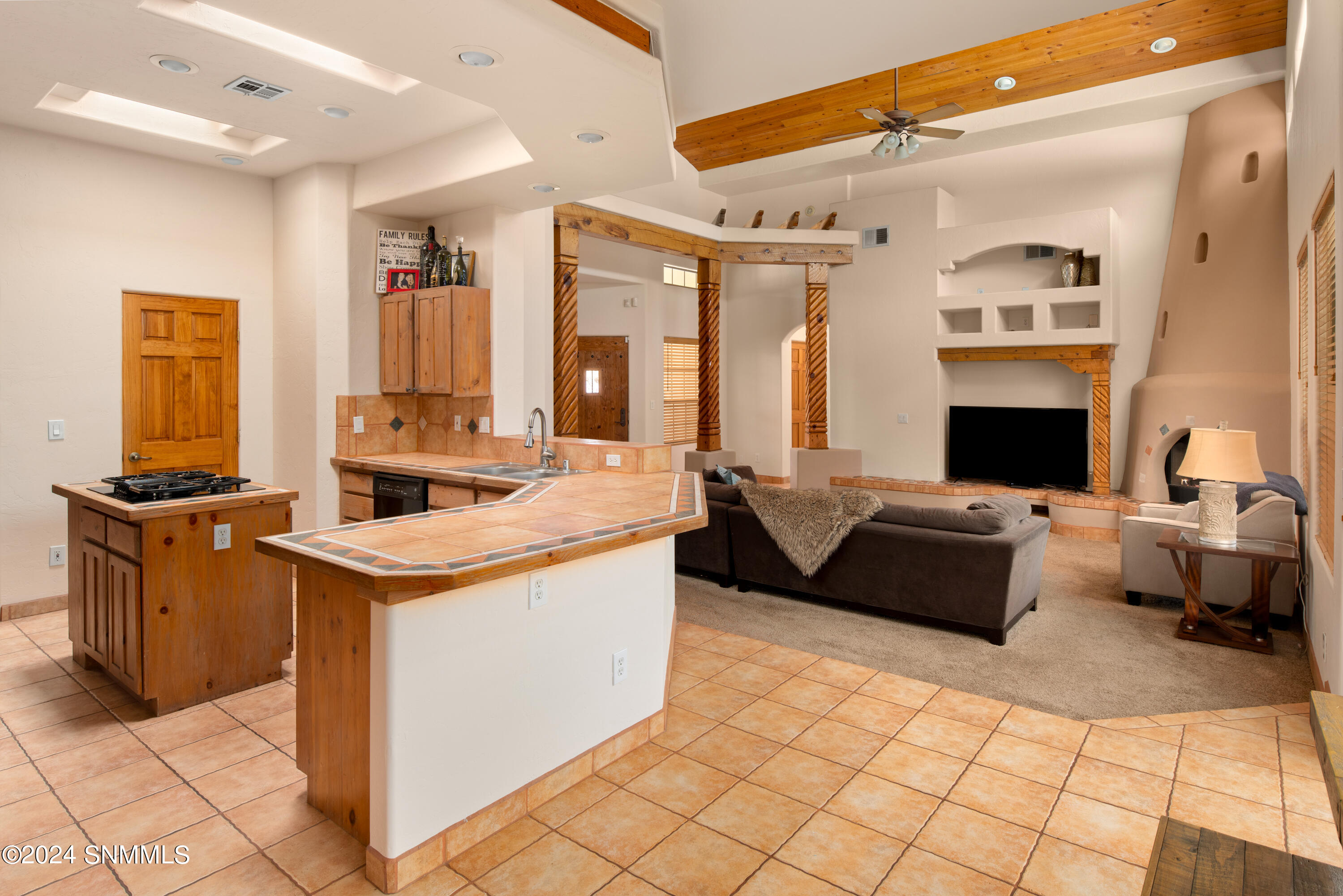 Las Cruces, New Mexico 88005, United States, 3 Bedrooms Bedrooms, ,3 BathroomsBathrooms,Residential,Pending,60701