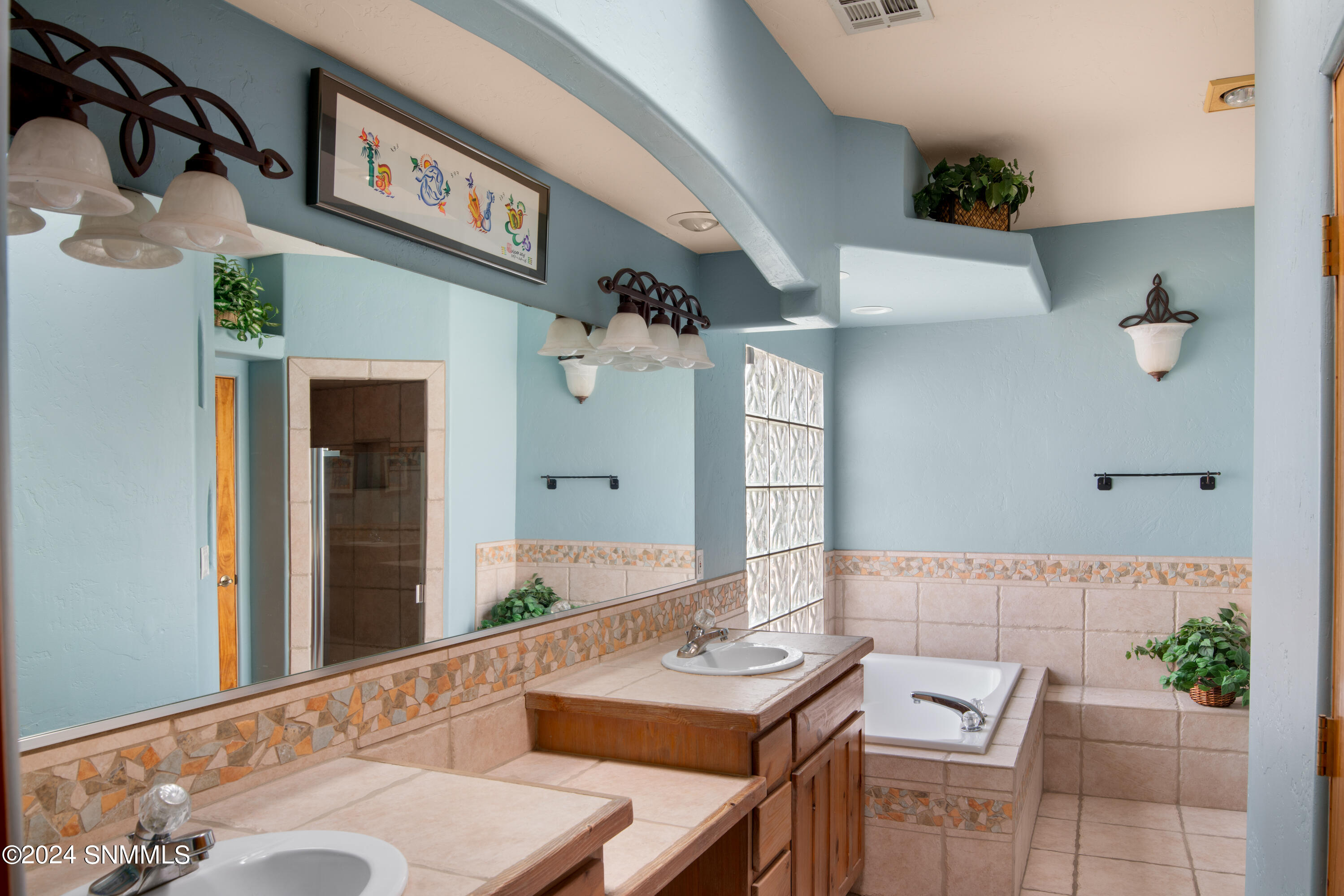 Las Cruces, New Mexico 88005, United States, 3 Bedrooms Bedrooms, ,3 BathroomsBathrooms,Residential,Pending,60701