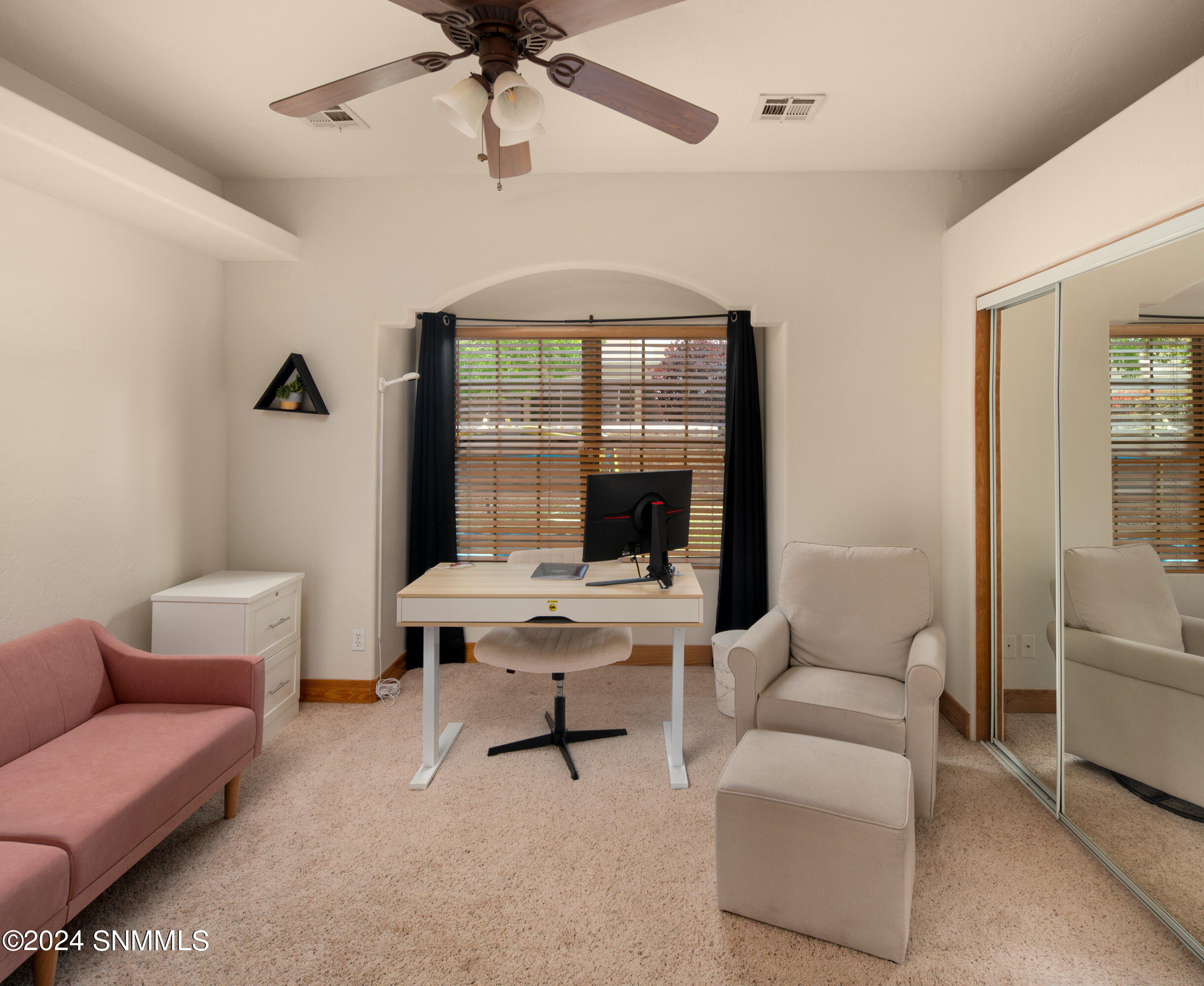 Las Cruces, New Mexico 88005, United States, 3 Bedrooms Bedrooms, ,3 BathroomsBathrooms,Residential,Pending,60701