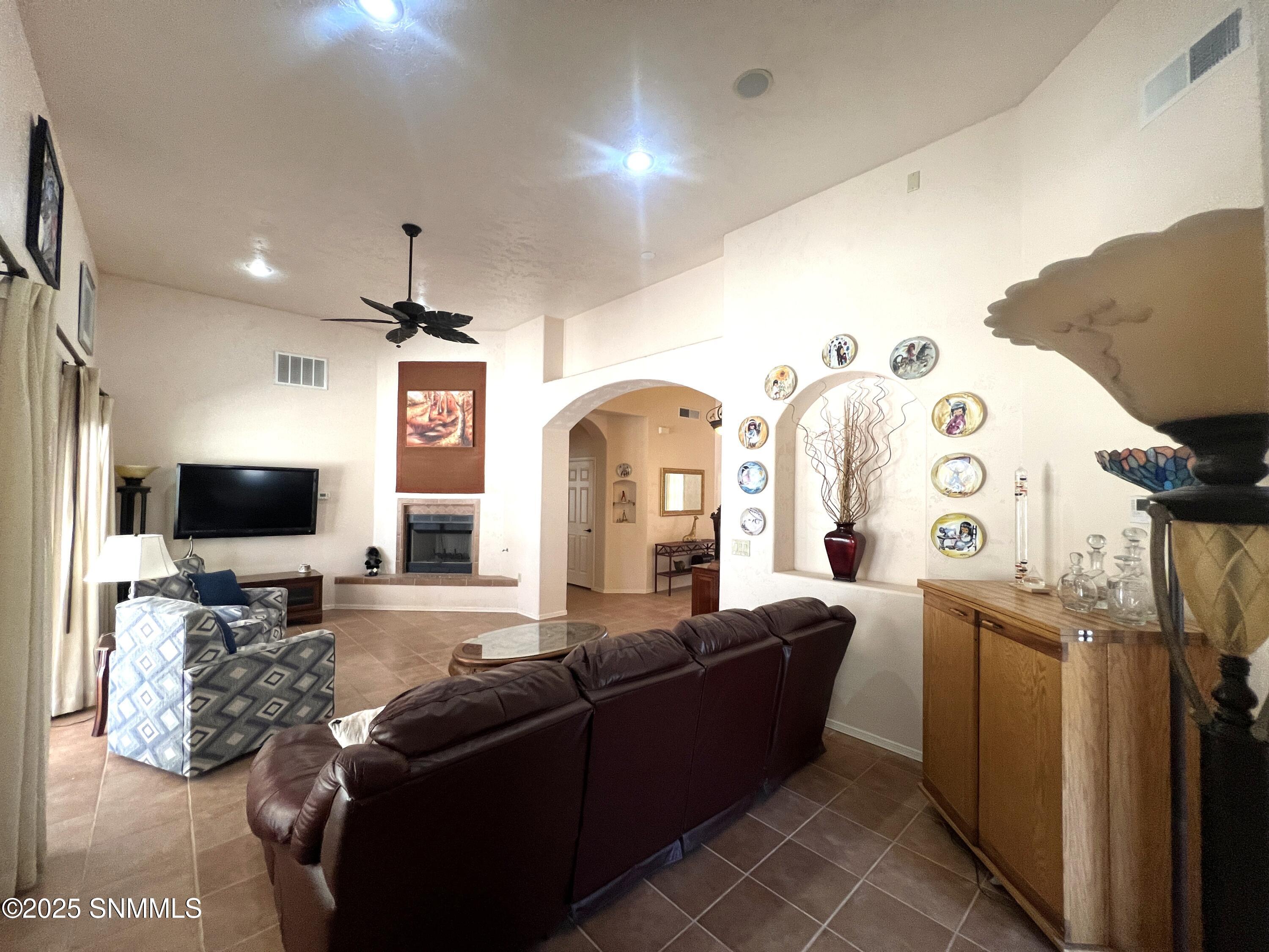 5070 Comanche Trail #7-D, Las Cruces, New York image 4