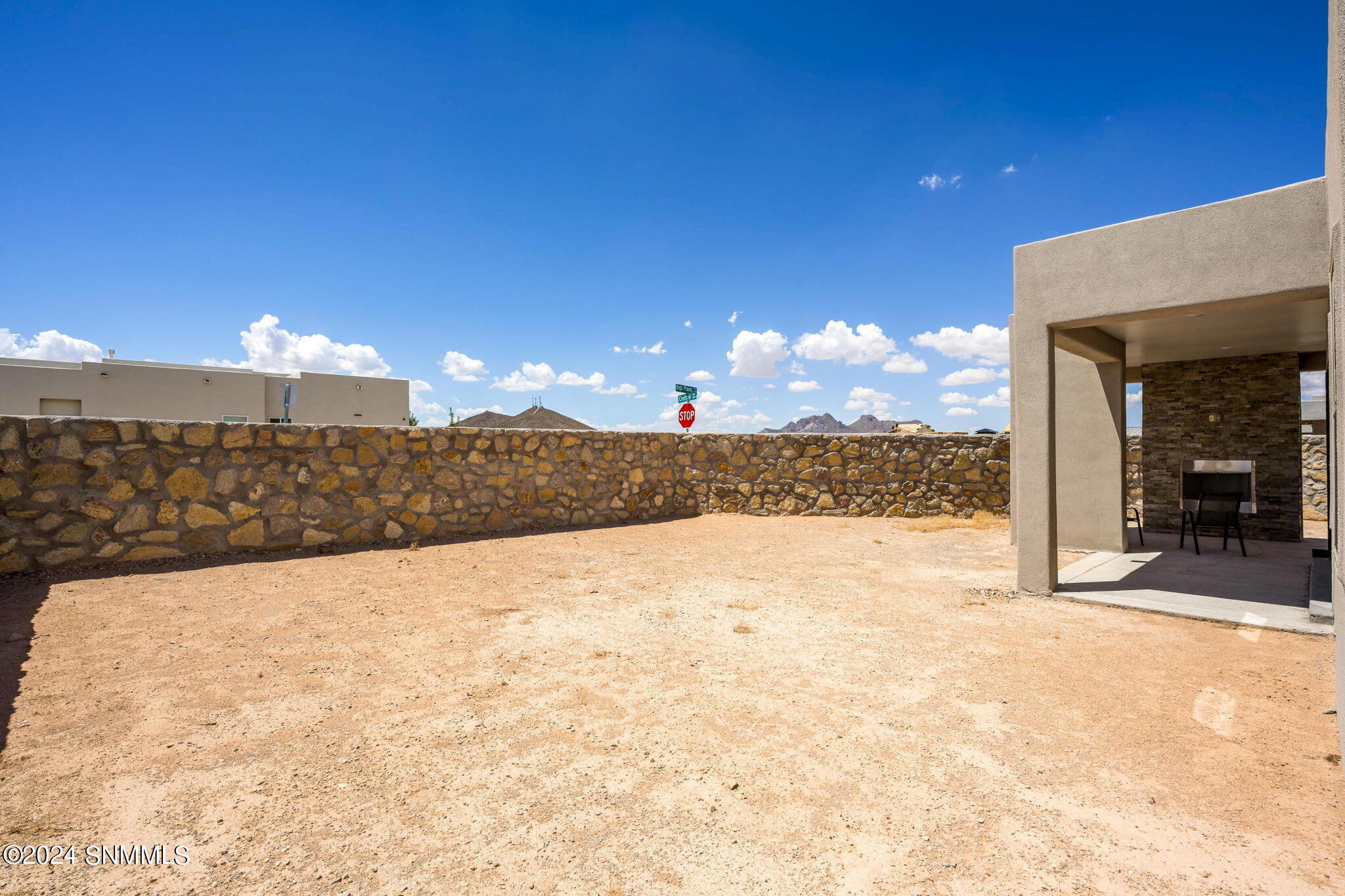 Las Cruces, New Mexico 88012, United States, 4 Bedrooms Bedrooms, ,2 BathroomsBathrooms,Residential,Pending,47768