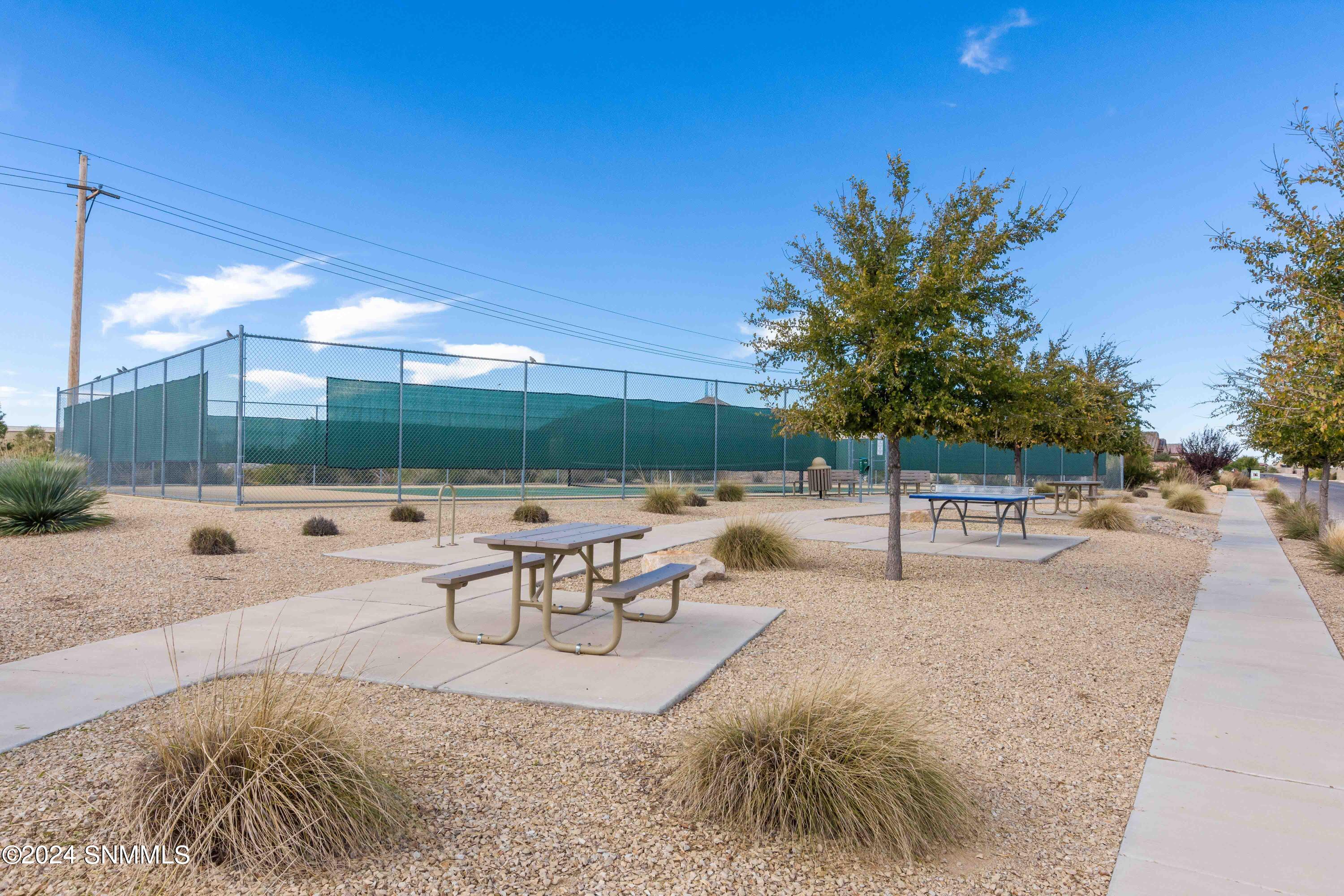 Las Cruces, New Mexico 88012, United States, 4 Bedrooms Bedrooms, ,2 BathroomsBathrooms,Residential,Pending,47768