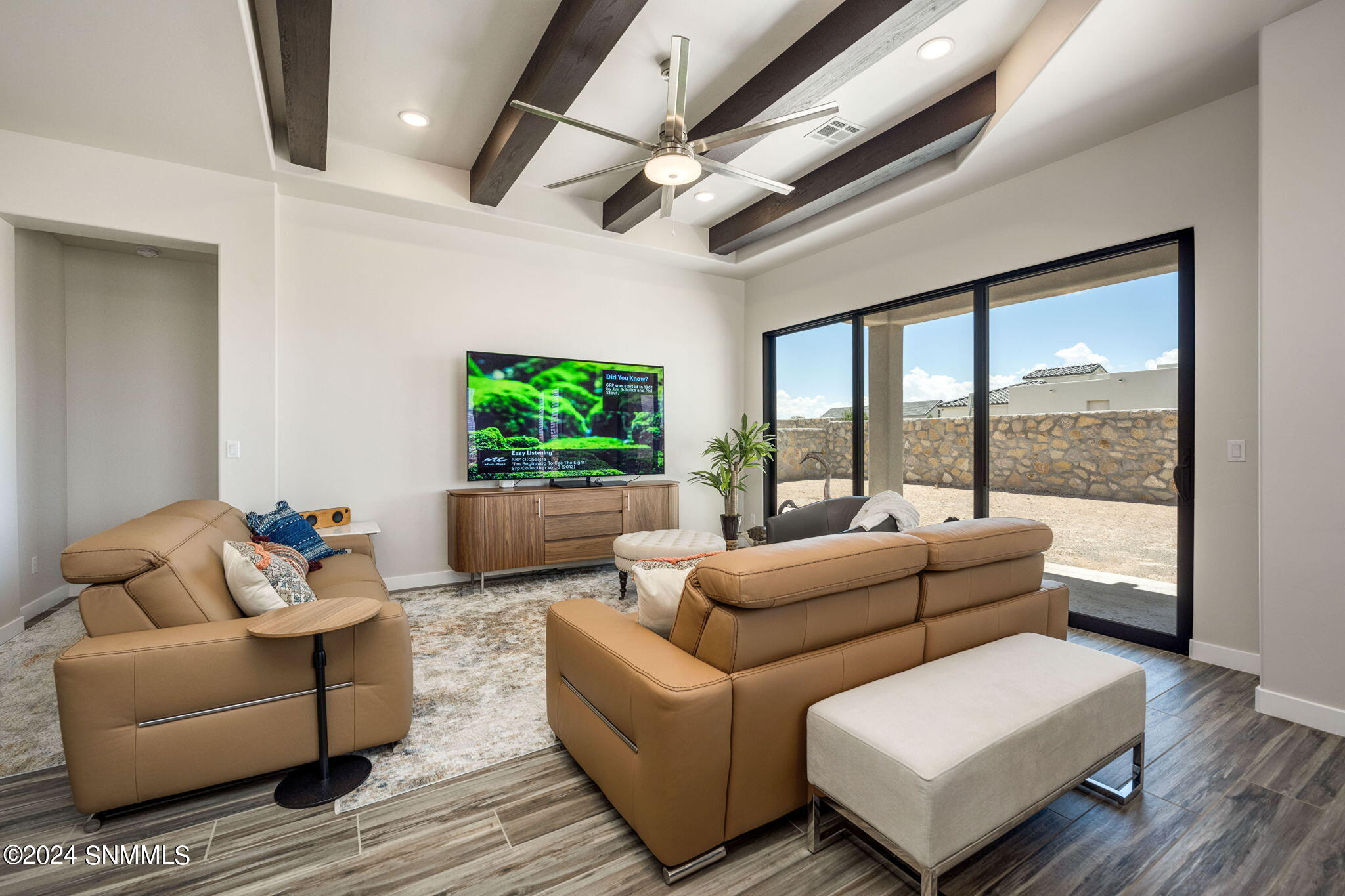 Las Cruces, New Mexico 88012, United States, 4 Bedrooms Bedrooms, ,2 BathroomsBathrooms,Residential,Pending,47768