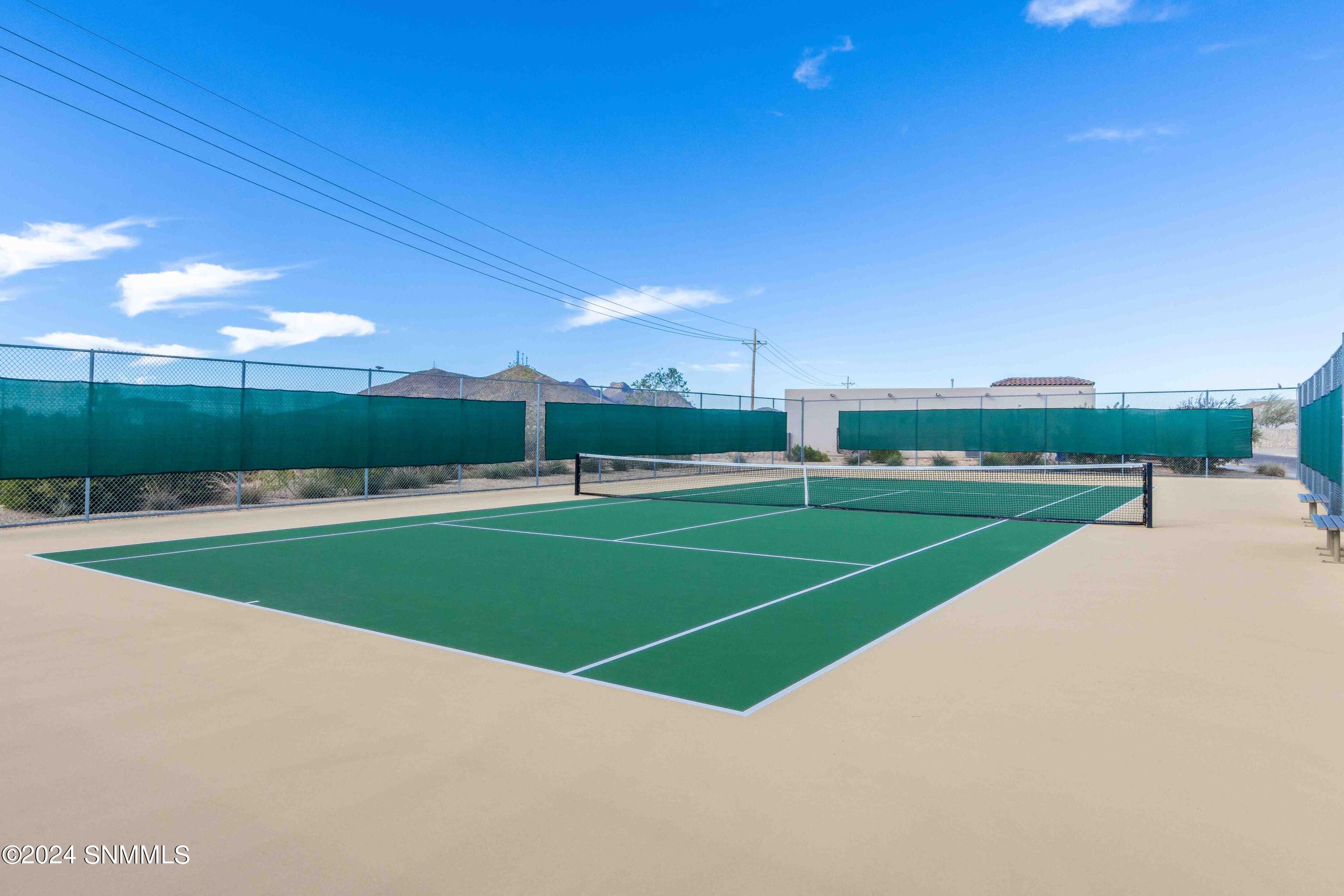 Las Cruces, New Mexico 88012, United States, 4 Bedrooms Bedrooms, ,2 BathroomsBathrooms,Residential,Pending,47768