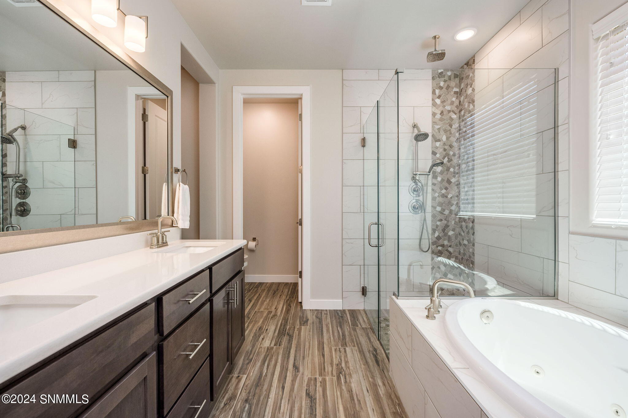 Las Cruces, New Mexico 88012, United States, 4 Bedrooms Bedrooms, ,2 BathroomsBathrooms,Residential,Pending,47768