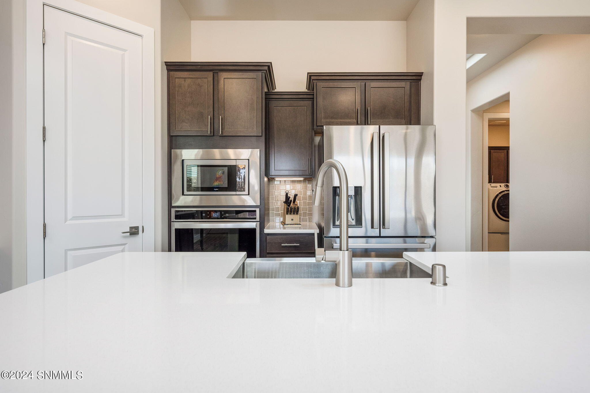 Las Cruces, New Mexico 88012, United States, 4 Bedrooms Bedrooms, ,2 BathroomsBathrooms,Residential,Pending,47768