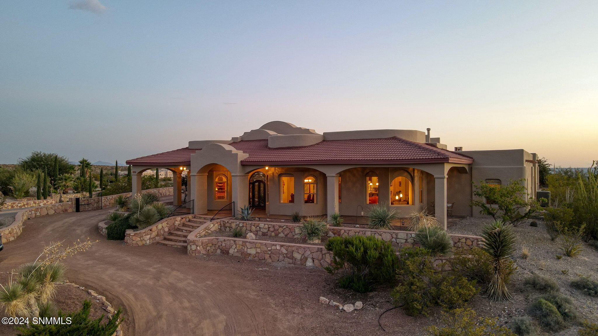 5578 Camino Escondida, Las Cruces, New Mexico image 3