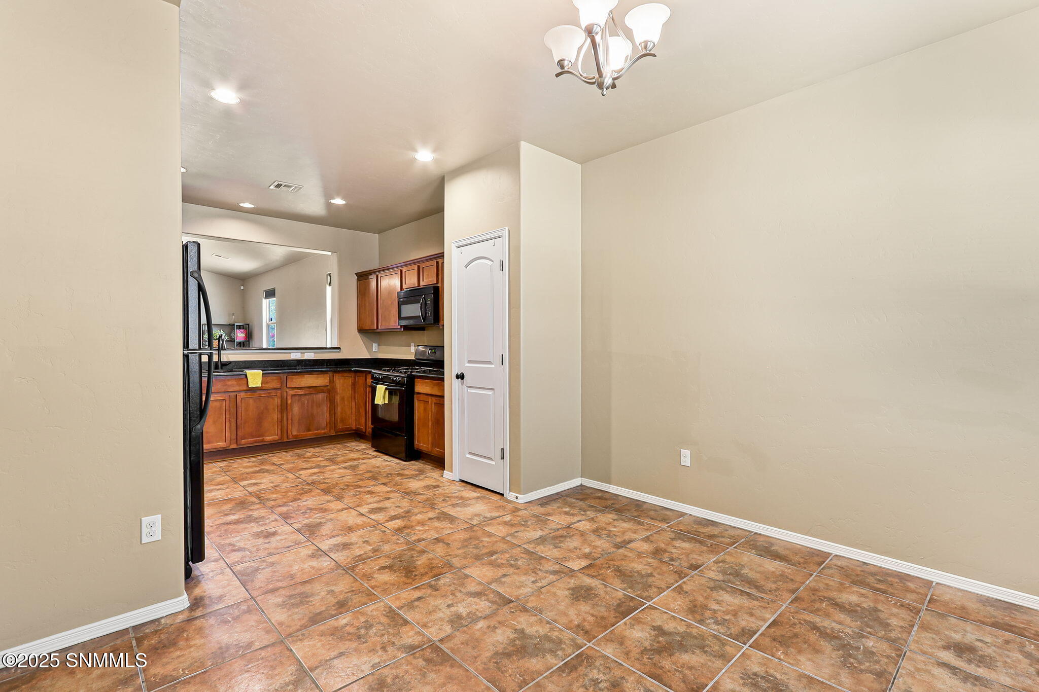 5841 Coyote Flats Street, Las Cruces, New Mexico image 10