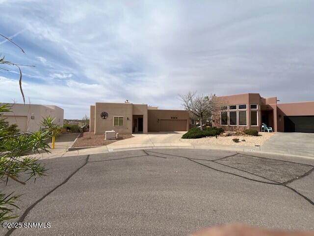 586 La Melodia Drive, Las Cruces, New Mexico image 2