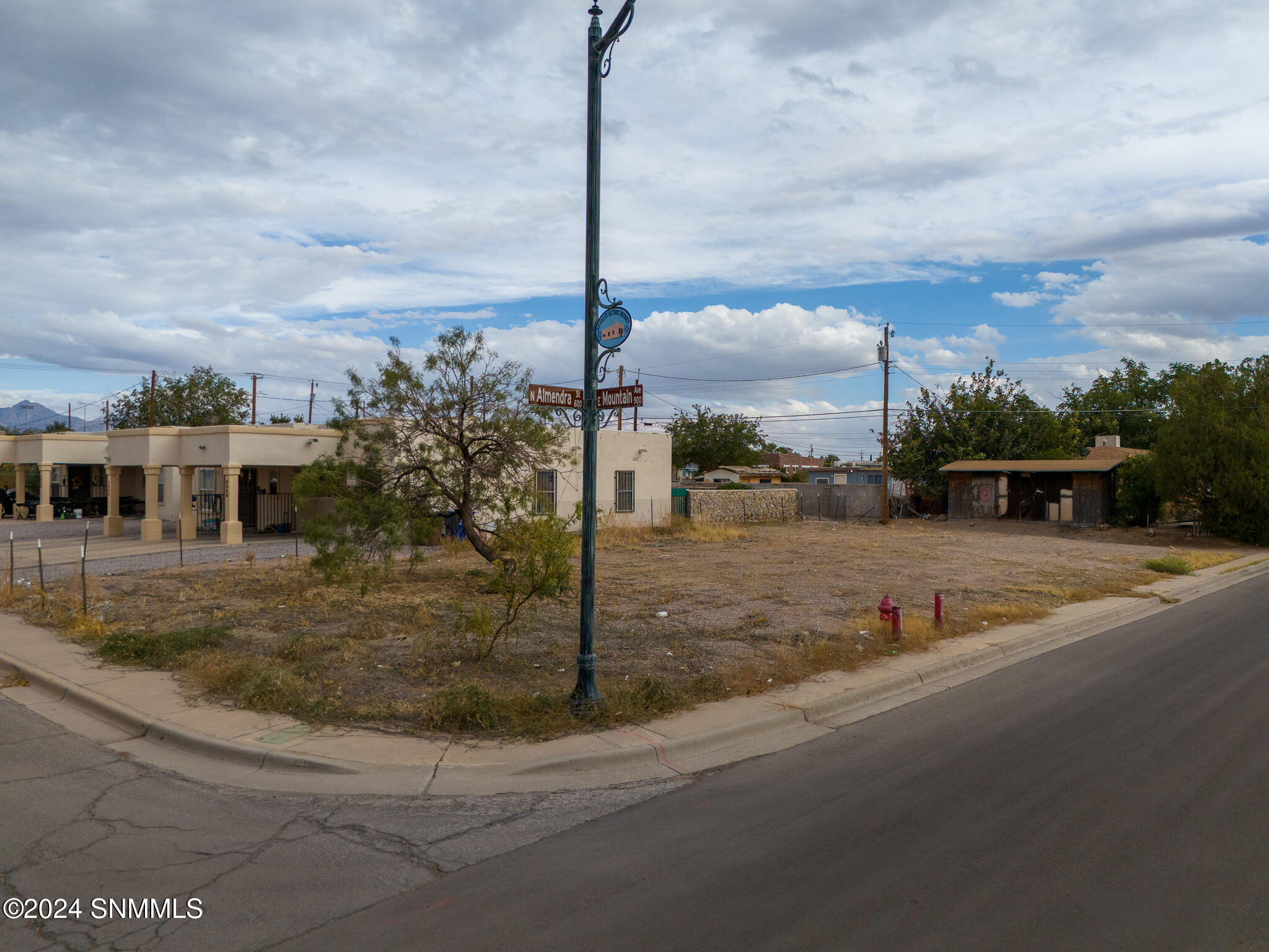 909 E Mountain Avenue, Las Cruces, New Mexico image 3